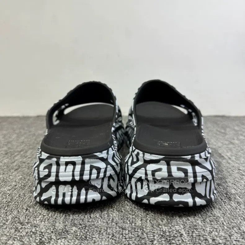Givenchy Givenchy Size43 Full Logo Print Slippers Size US 10 / EU 43 - 5 Thumbnail