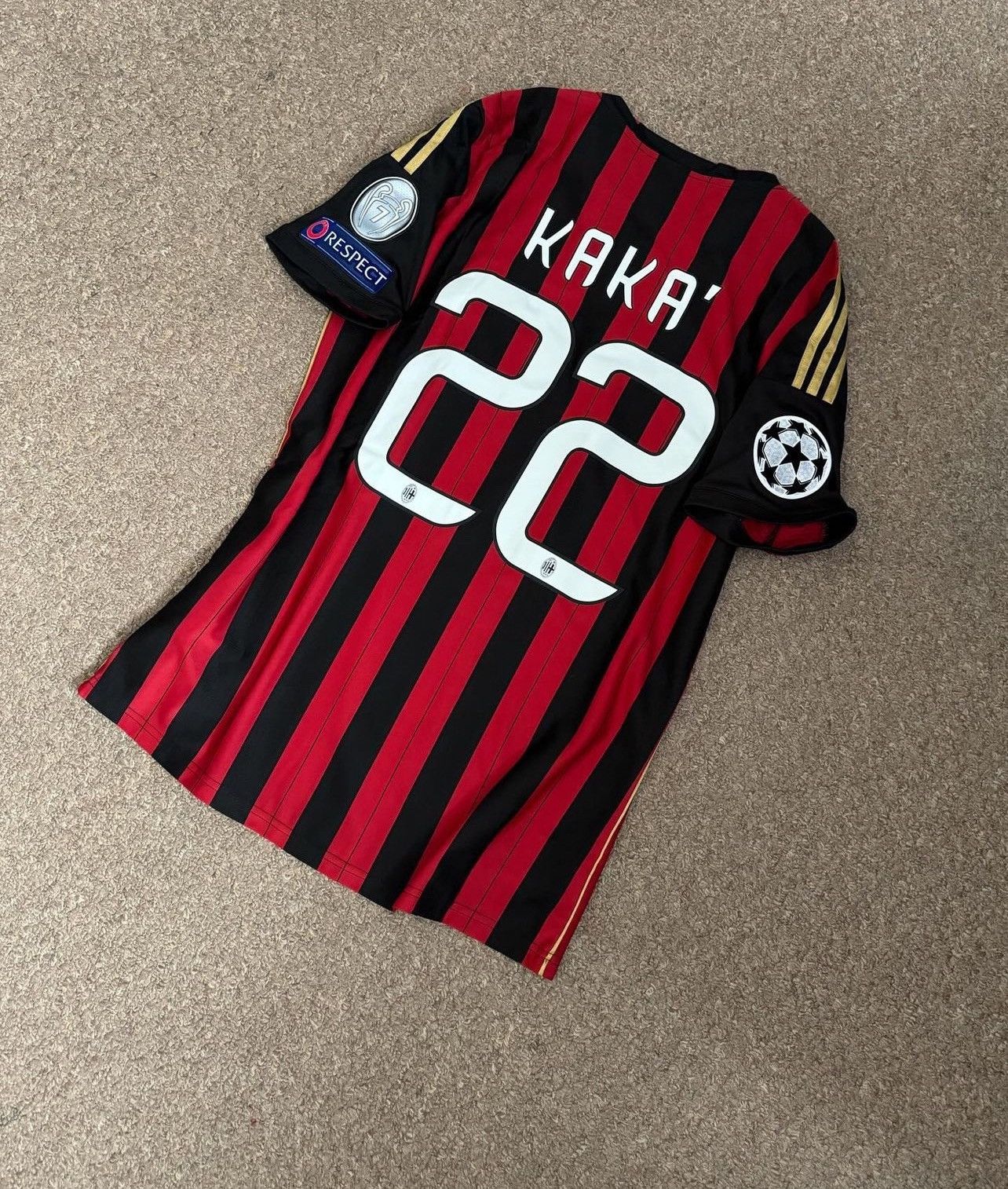 Vintage 2013/14-AC Milan-Kaka-Black/Red/Stripes Size US L / EU 52-54 / 3 - 1 Thumbnail