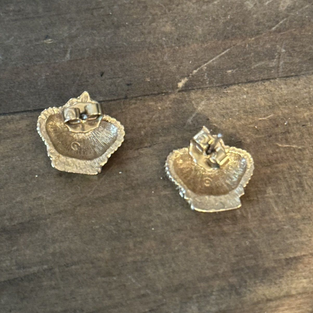 Other × Vintage Vintage Avon Regal Crown post earrings Size ONE SIZE - 4 Thumbnail