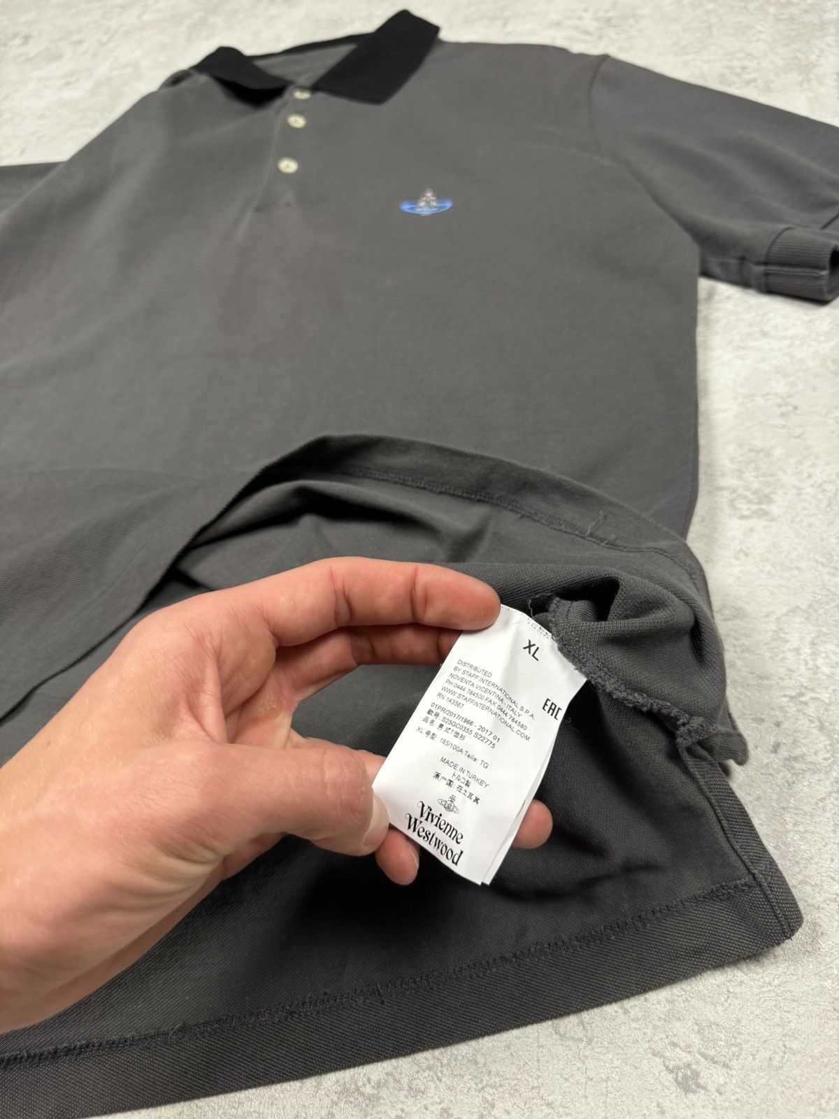 Vivienne Westwood Vivienne Westwood Gray Polo Shirt Size XL Size US XL / EU 56 / 4 - 10 Thumbnail
