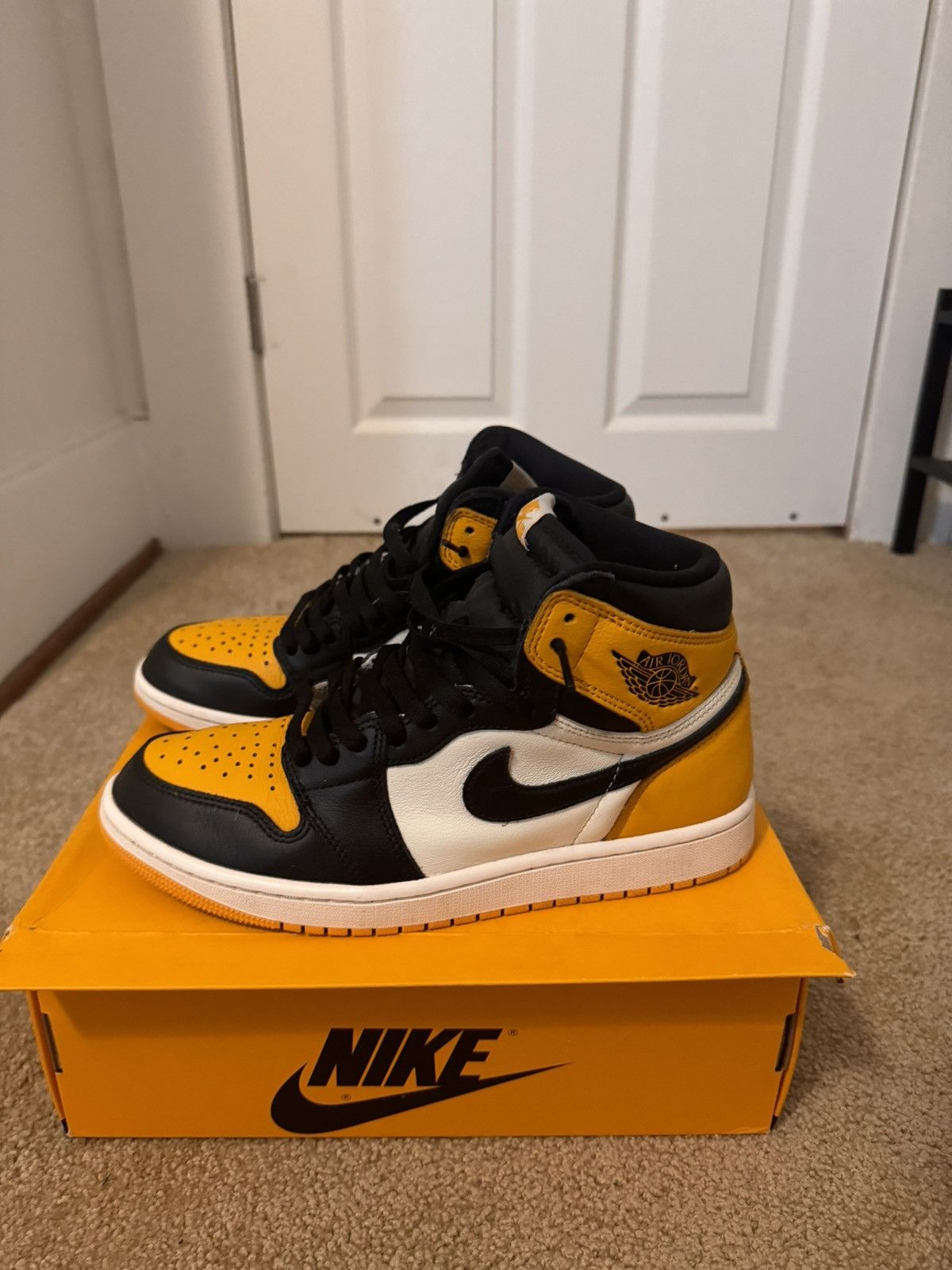 Jordan Brand Air Jordan 1 High Retro OG Size US 9 / EU 42 - 2 Thumbnail