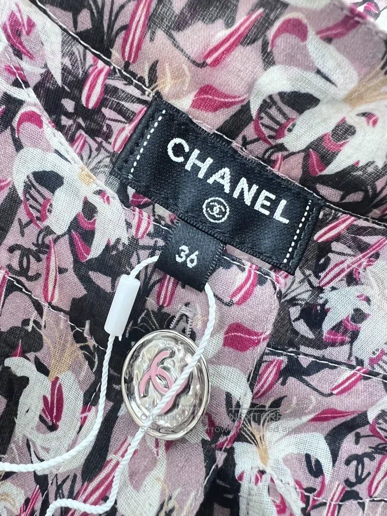 Chanel Chanel 23A handicraft workshop pink flower full print logo Size XS / US 0-2 / IT 36-38 - 4 Thumbnail