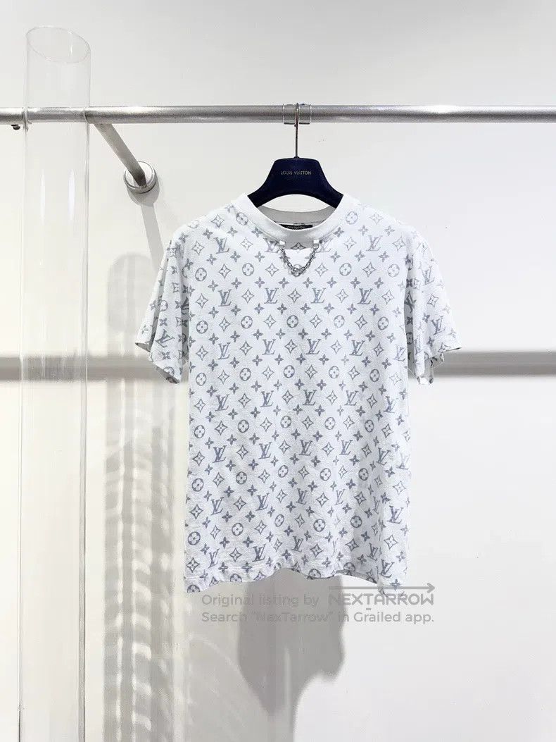 Louis Vuitton Louis Vuitton Full logo short sleeve Size XS / US 0-2 / IT 36-38 - 1 Thumbnail