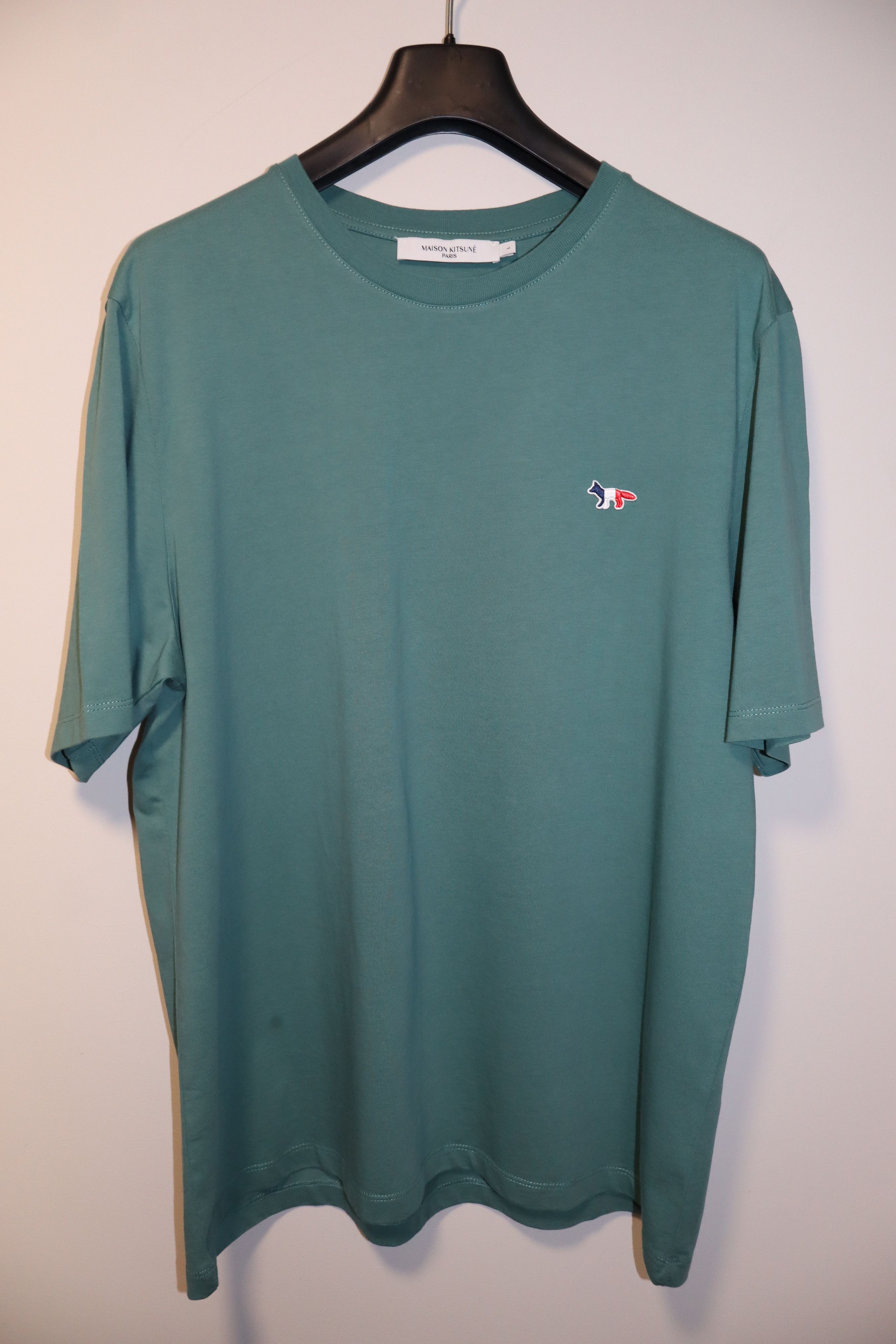 TRICOLOR FOX PATCH COMFORT TEE SHIRT