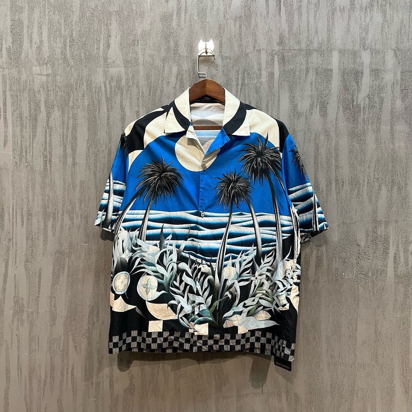 Louis Vuitton Louis Vuitton Landscape Print Shirt Size L Size US L / EU 52-54 / 3 - 1 Thumbnail