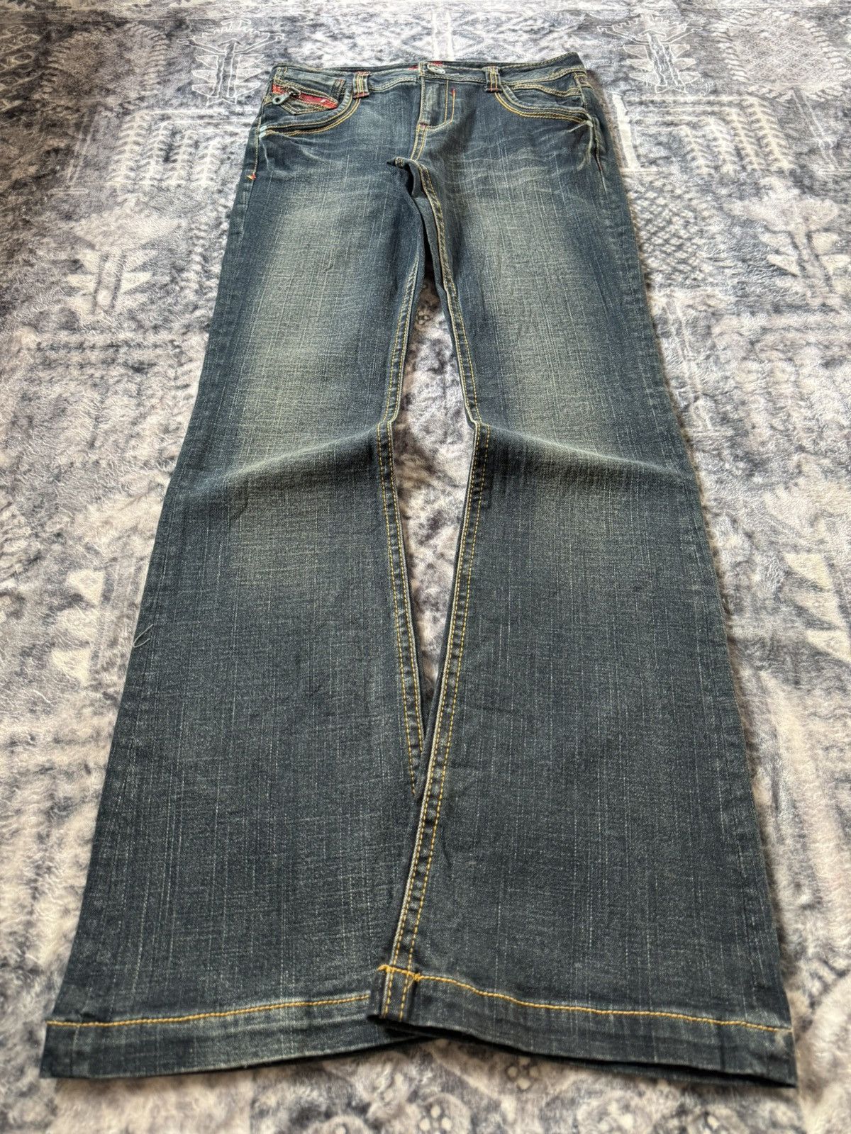 If Six Was Nine B.C.B.G Japan Gun Pocket Muddy Wash Flared Jeans Size US 29 - 1 Thumbnail