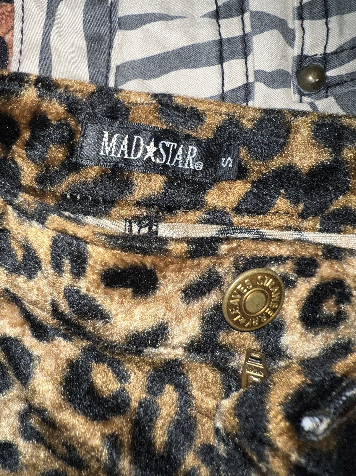 Japanese Brand Super low waist gyaru faux fur shorts 🐆🖤 Size 28" / US 6 / IT 42 - 5 Thumbnail