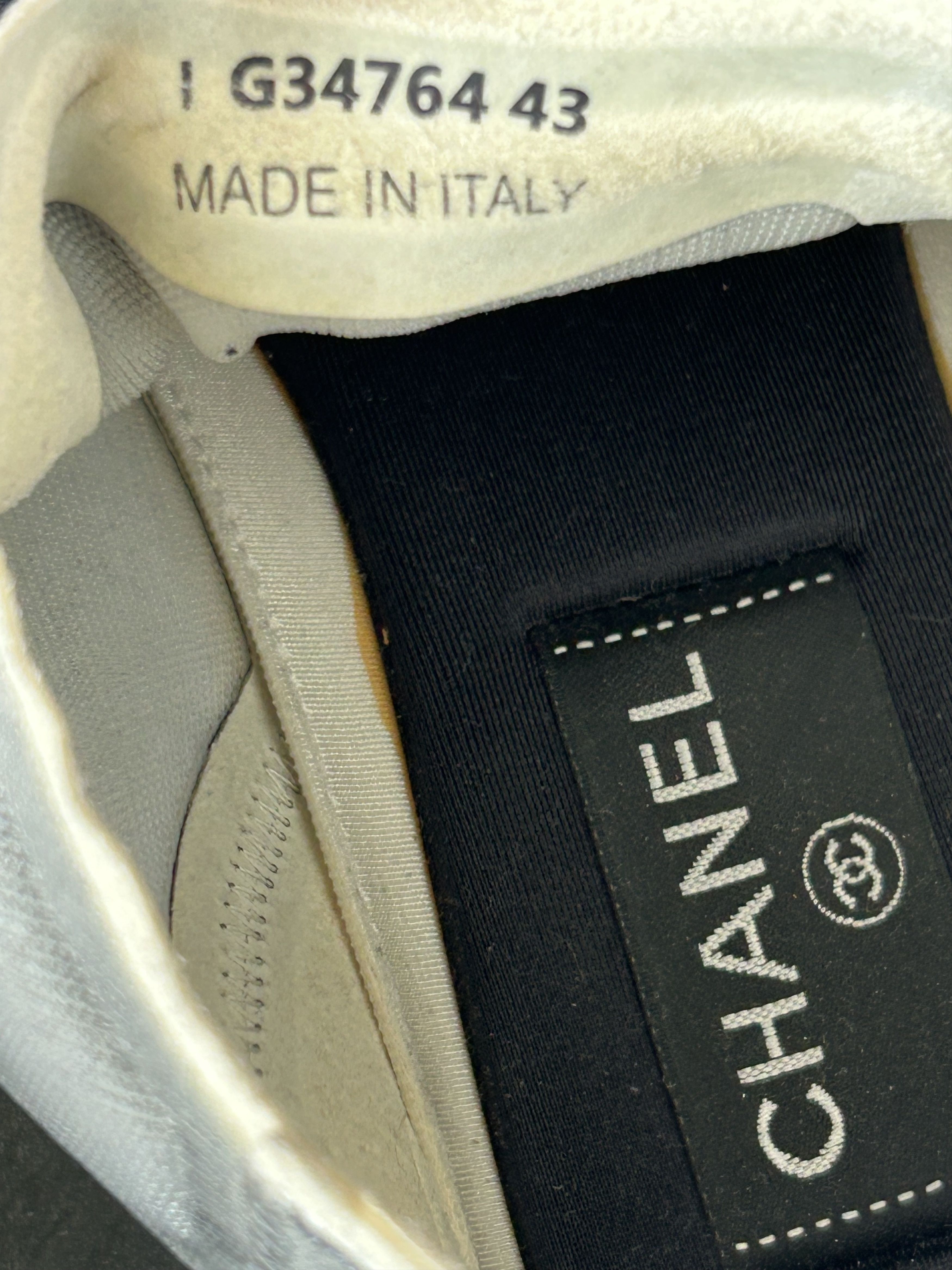 Chanel Chanel Grey & Black CC Logo Runners Size US 10 / EU 43 - 8 Thumbnail