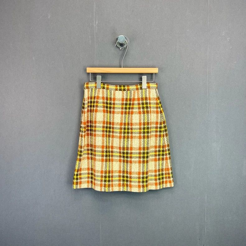 Gucci GucciPlaid color block knitted short skirt 2503-Nextarrow Size 26" / US 2 / IT 38 - 2 Thumbnail