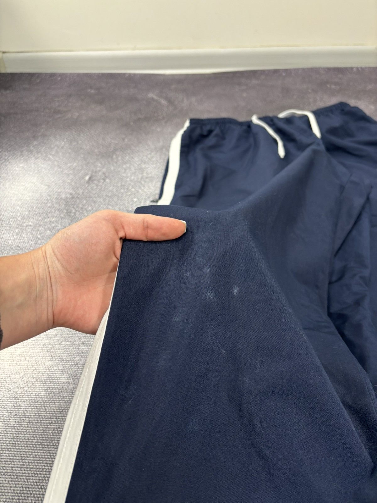 Nike Vintage Nike Y2K Navy/White Hype Nylon Baggy Track Pants Size US 32 / EU 48 - 5 Thumbnail