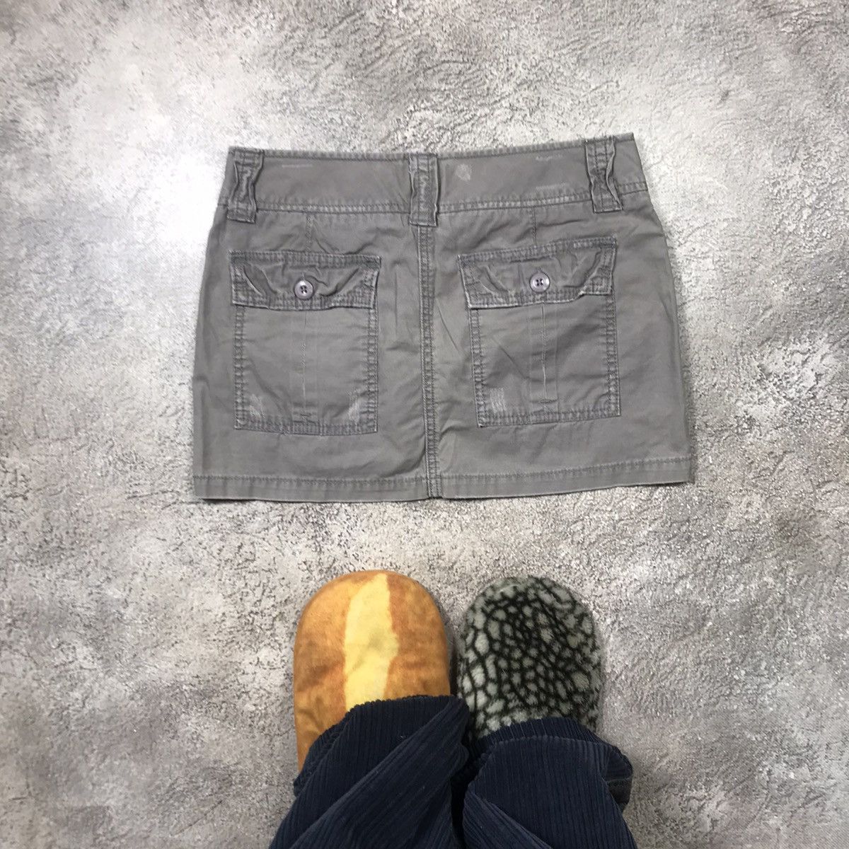 Vintage Vintage Y2K Cargo Mini Skirt Streetwear Khaki Logo Boxy 29 Size 29" - 4 Thumbnail