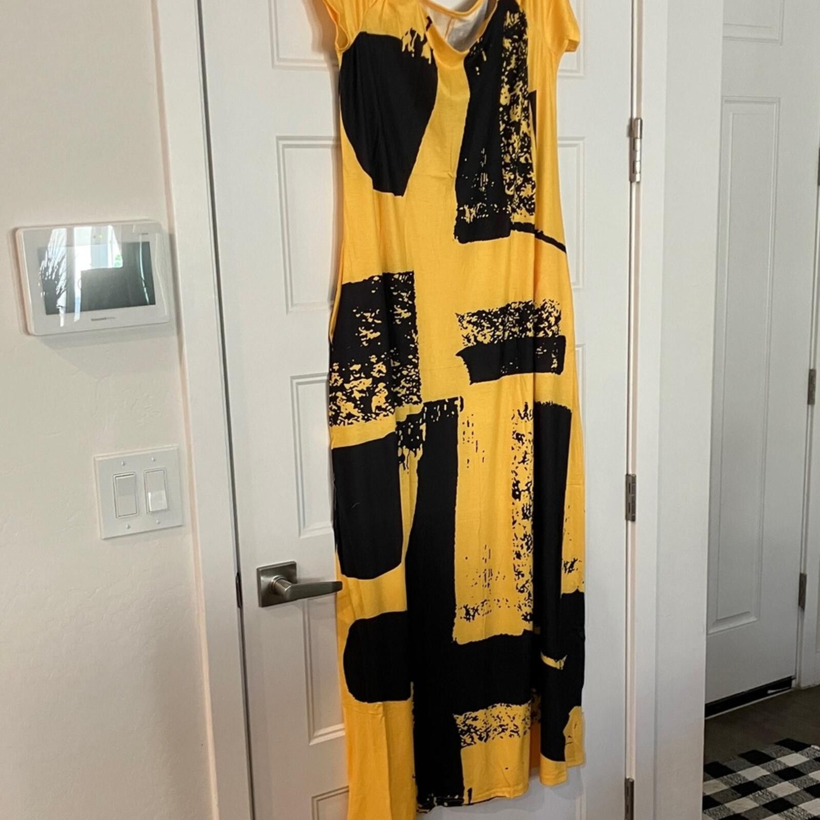 Other NIB Yellow and Black Abstract Print Maxi Dress - Women Size XL / US 12-14 / IT 48-50 - 2 Thumbnail