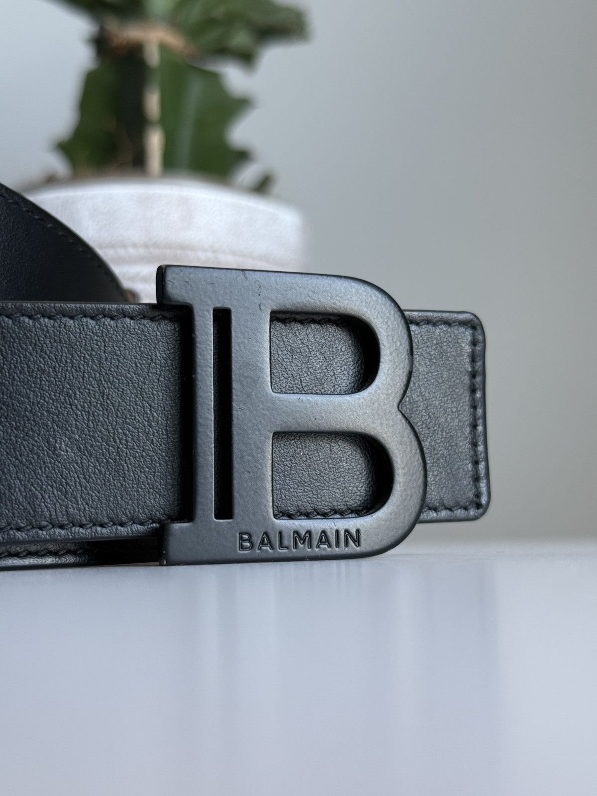 Balmain BALMAIN “B” Logo Belts in Black o1g2r1mq0424 Size: 110 Size ONE SIZE - 6 Thumbnail