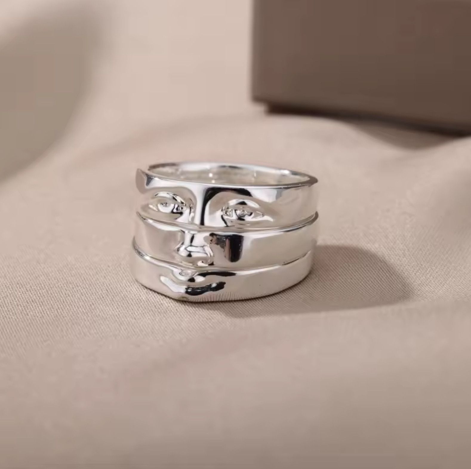 Jewelry SIZE 9 Face Eye Nose Mouth Rings Stainless Steel Ring Size ONE SIZE - 1 Thumbnail