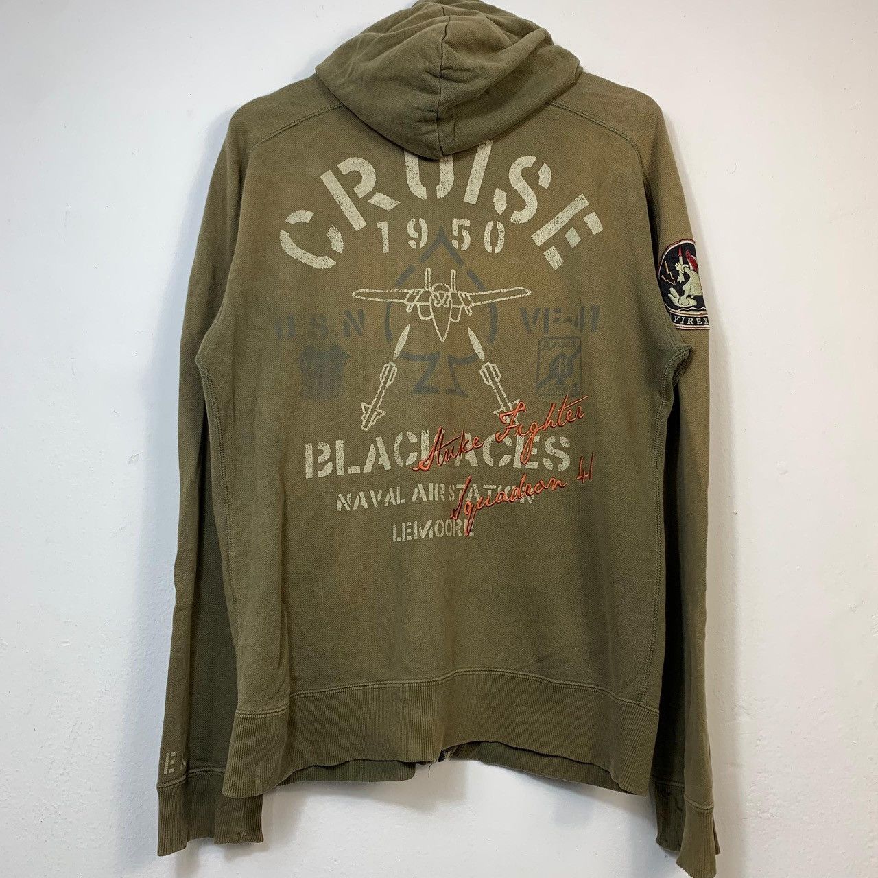 Avirex Avirex US Navy 'Black Aces' Military Green Hoodie Sunfaded Size US L / EU 52-54 / 3 - 1 Thumbnail