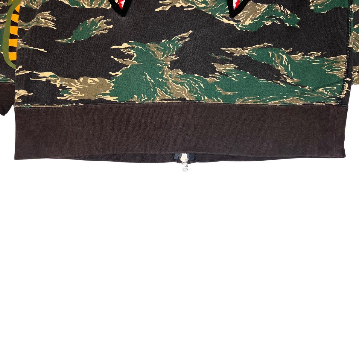 Bape Bape shark tiger camo full zip hoodie WGM a bathing ale Size US S / EU 44-46 / 1 - 7 Thumbnail