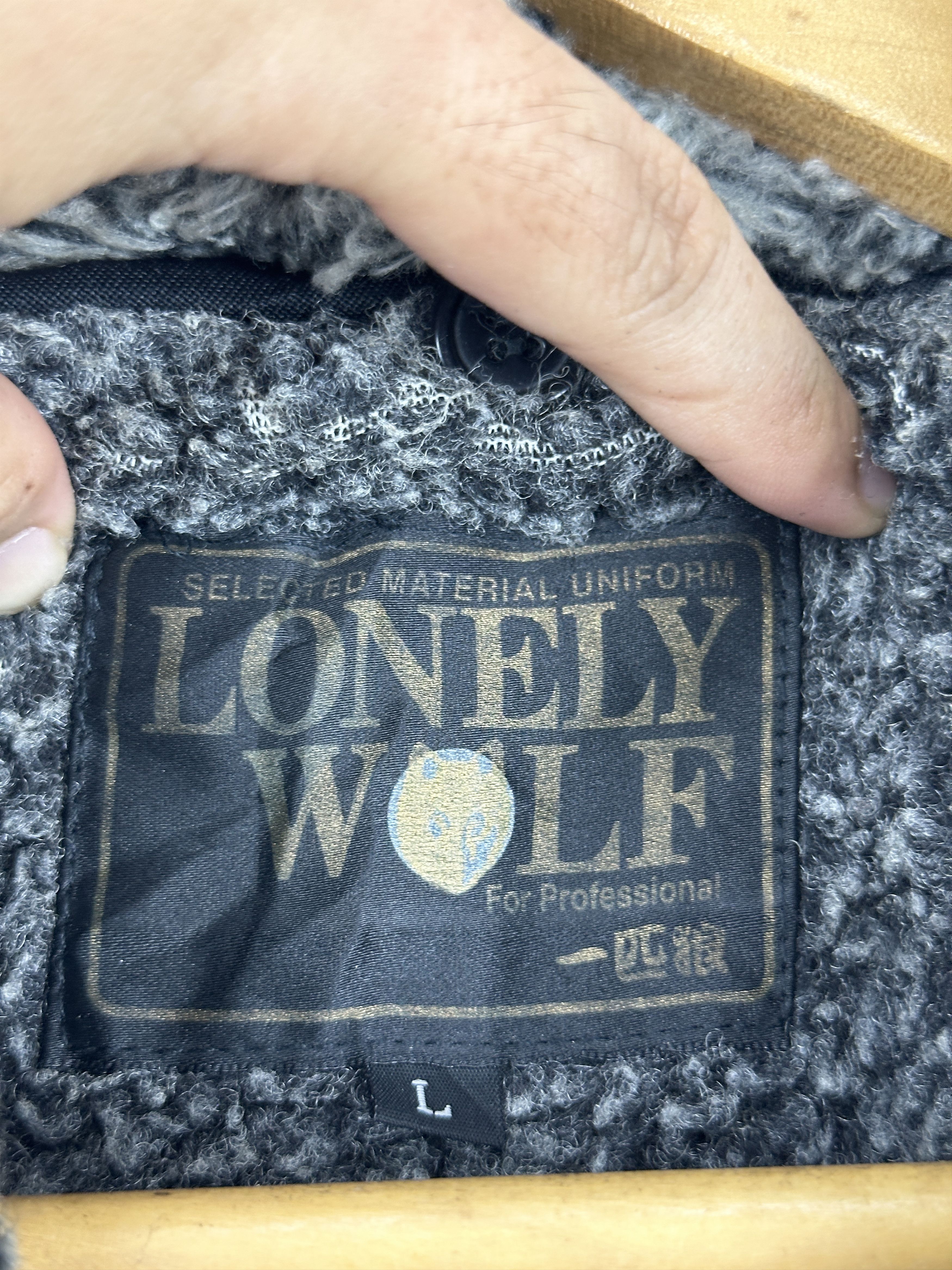 LONE WOLF Vintage Lonely Wolf Zipper Ups Bomber Jacket Black JA0079 Size US XL / EU 56 / 4 - 5 Thumbnail