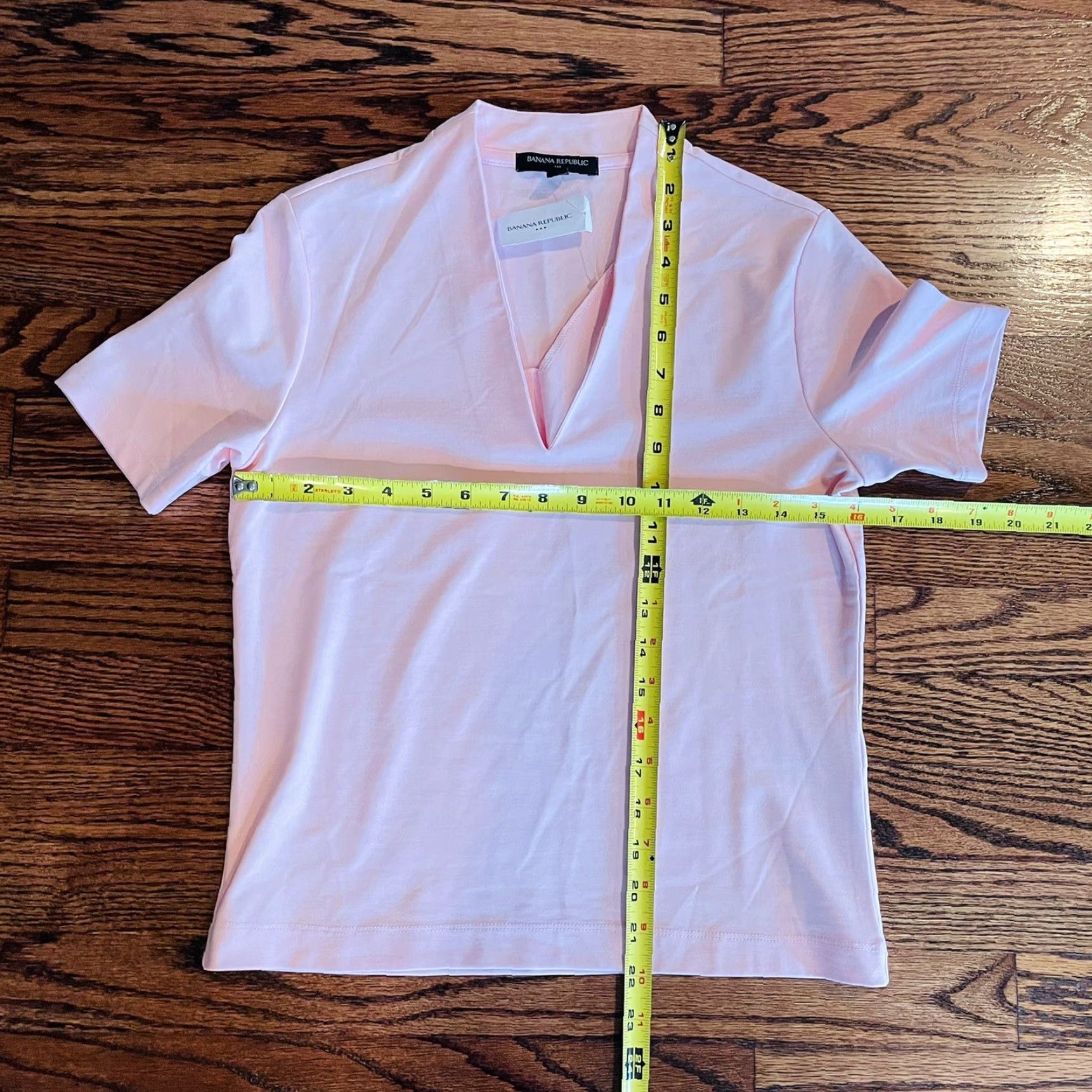 Banana Republic Banana Republic Women’s Short Sleeve Blouse NWT Pink Light Small XS? Wait: Please confirm size. Size S / US 4 / IT 40 - 3 Thumbnail