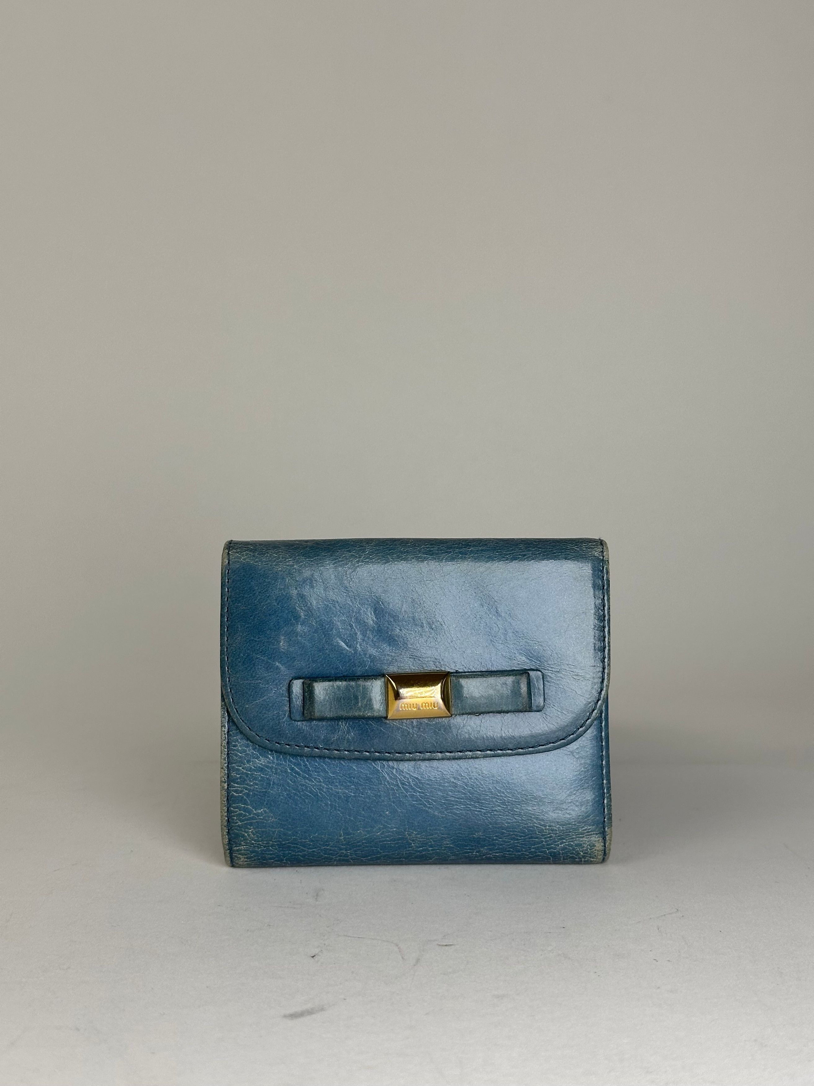 Miu Miu Vintage Pebbled Wallet Blue Size ONE SIZE - 1 Thumbnail