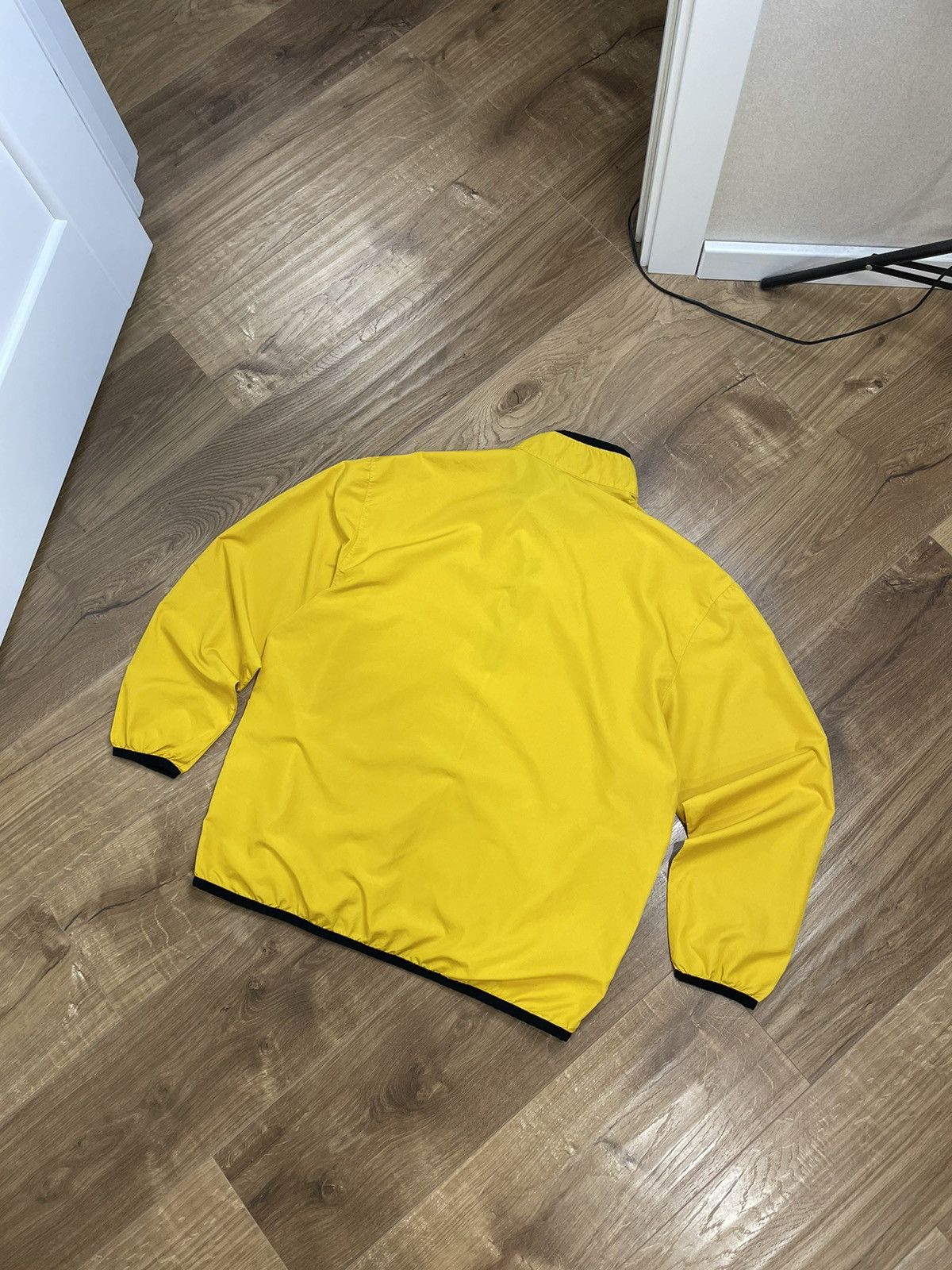Nike Vintage Nike Y2K Style Hot Yellow Logo Anorak Bomber Jacket Size US L / EU 52-54 / 3 - 17 Thumbnail