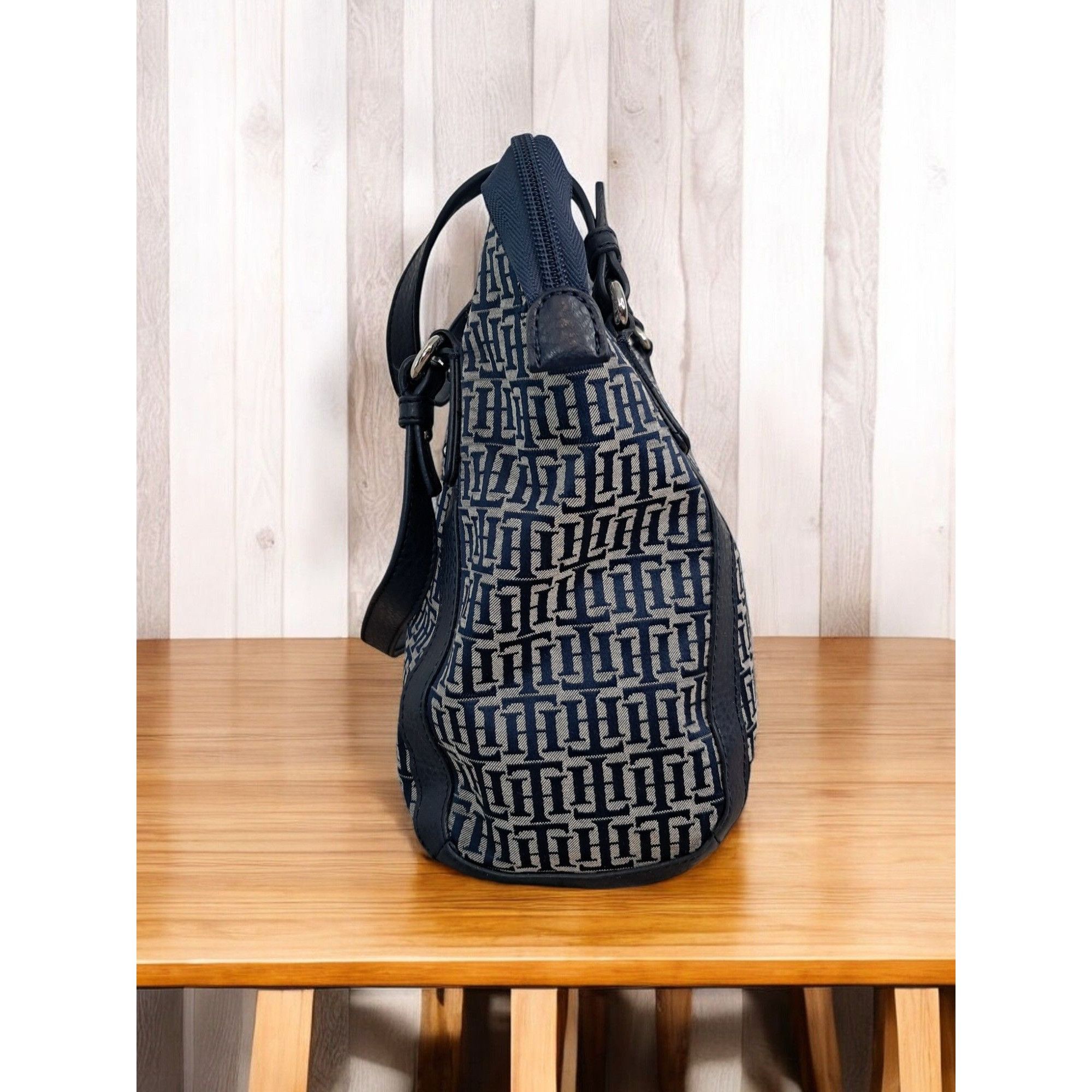 Tommy Hilfiger Tommy Hilfiger Large Monogram Shoulder Tote Bag Size ONE SIZE - 2 Thumbnail