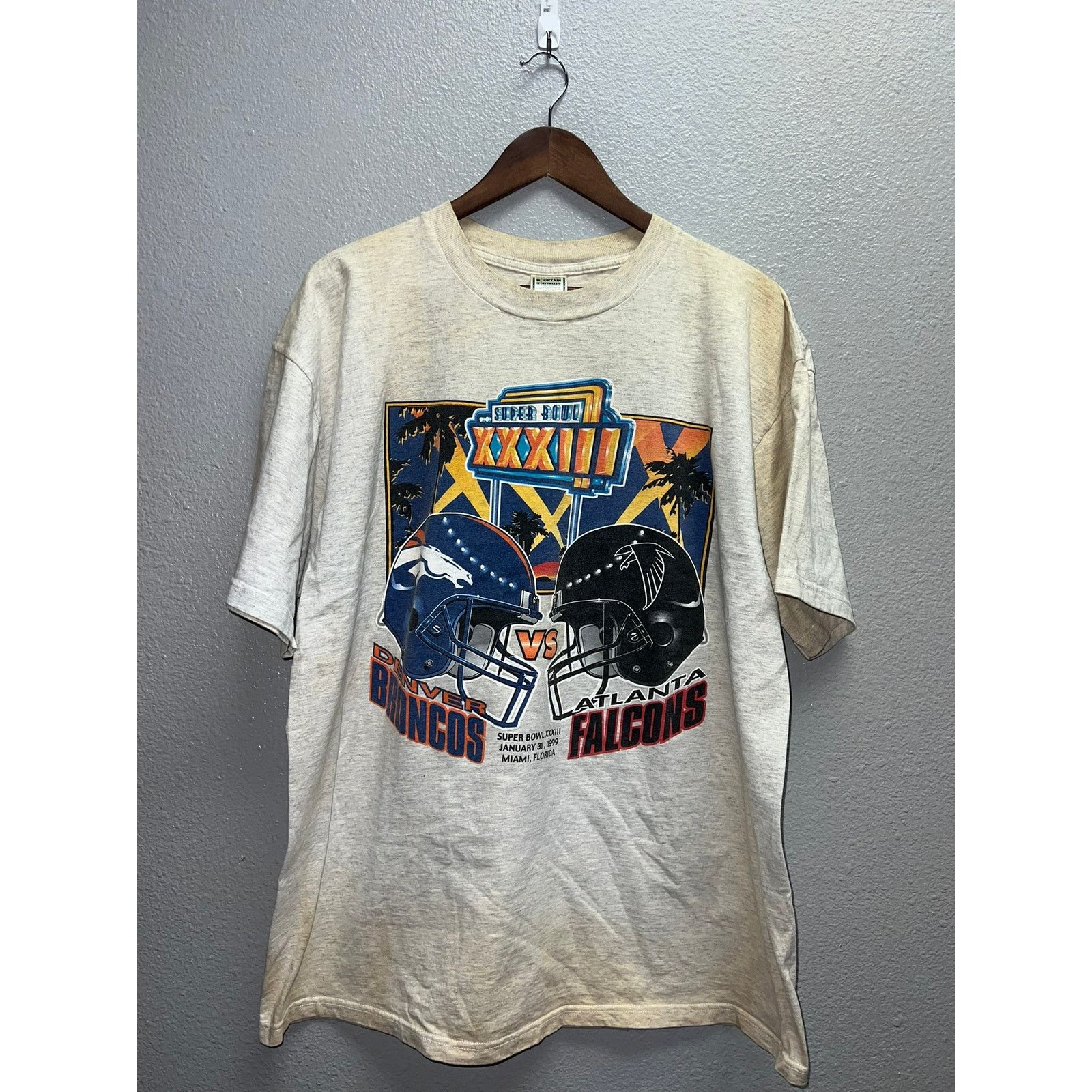Vintage Vintage Denver Broncos Shirt Atlanta Falcons Tee Yellowed XL Size US XL / EU 56 / 4 - 1 Thumbnail