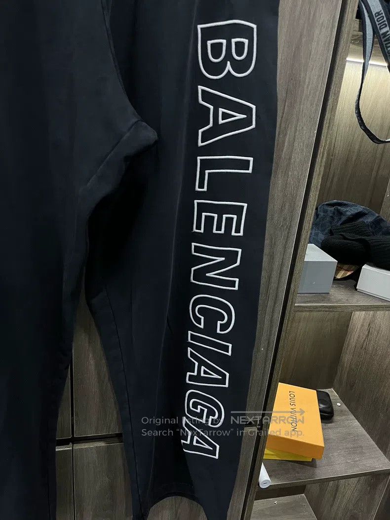 Balenciaga Balenciaga size L Embroidered side label large logo sport Size US 27 - 7 Thumbnail