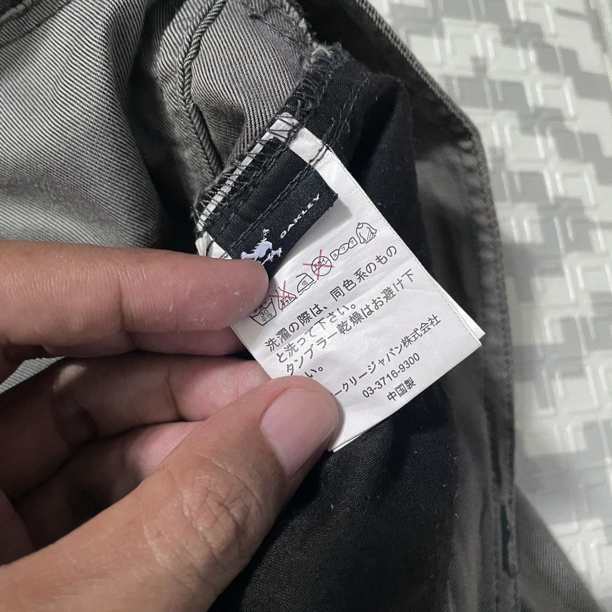 Oakley 🔥Oakley skull logo pocket cropped pants Size US 32 / EU 48 - 8 Thumbnail