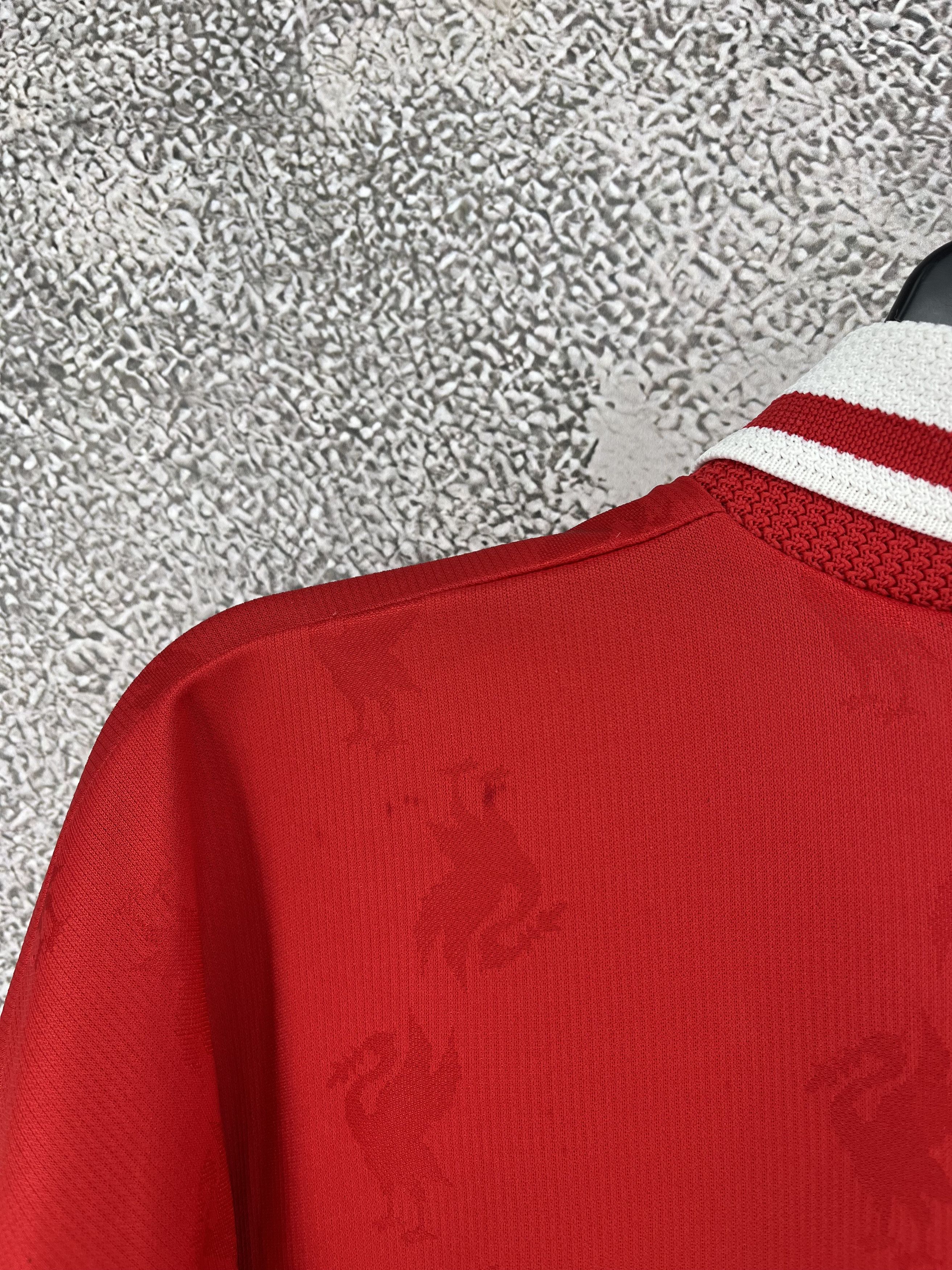 Reebok Liverpool FC 96/98 Home Jersey Reebok Carlsberg #10 UK Size US M / EU 48-50 / 2 - 17 Thumbnail