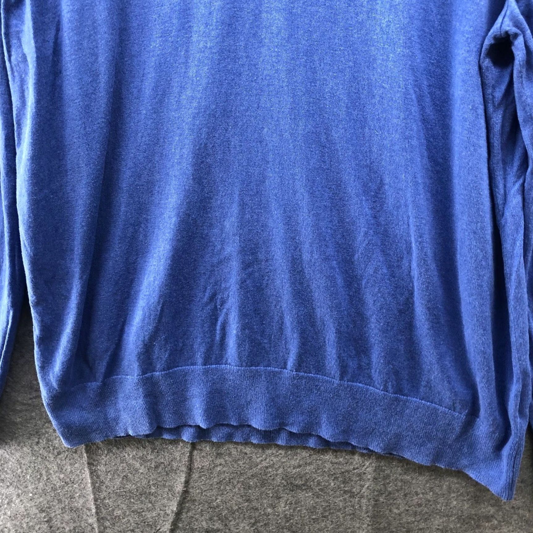 Banana Republic Banana Republic Sweater Mens XL Silk Cotton Cashmere Blue V-Neck Pullover Knit Solid Casual Linen? Size US XL / EU 56 / 4 - 4 Thumbnail