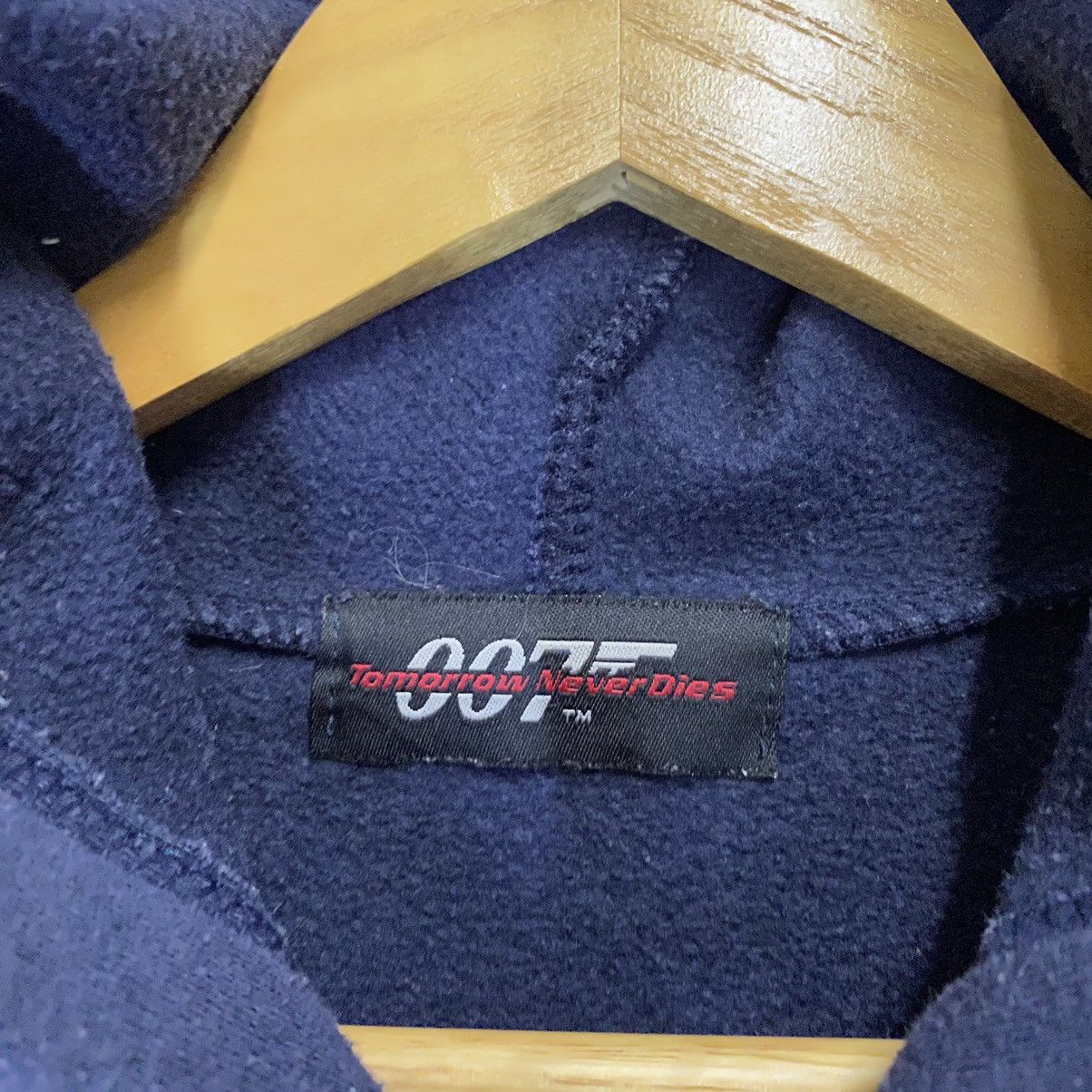 Other Vintage James Bond 007 Tomorrow Neverdies Pullover Hoodie Size US S / EU 44-46 / 1 - 12 Thumbnail