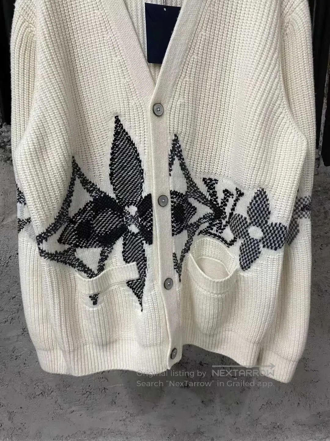 Louis Vuitton Louis Vuitton Floral Knit Cardigan in White. Size L / US 10 / IT 46 - 4 Thumbnail