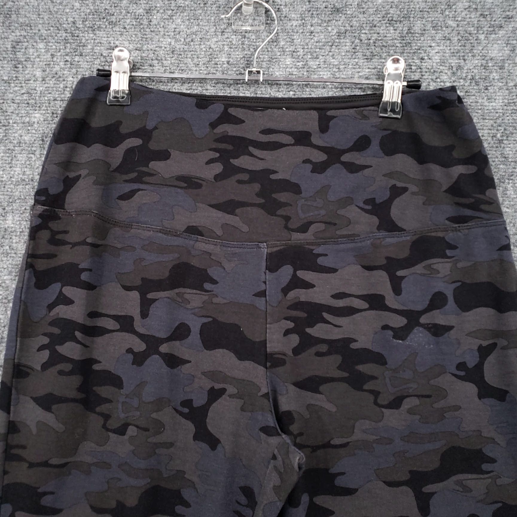 Rachel Zoe Rachel Zoe Leggings Women L Black Camouflage Ankle High Rise Tummy Control Nylon Spandex Rayon Skinny Inseam 26 Limt Gym Running Yoga Size 36" / US 14 / IT 50 - 5 Thumbnail