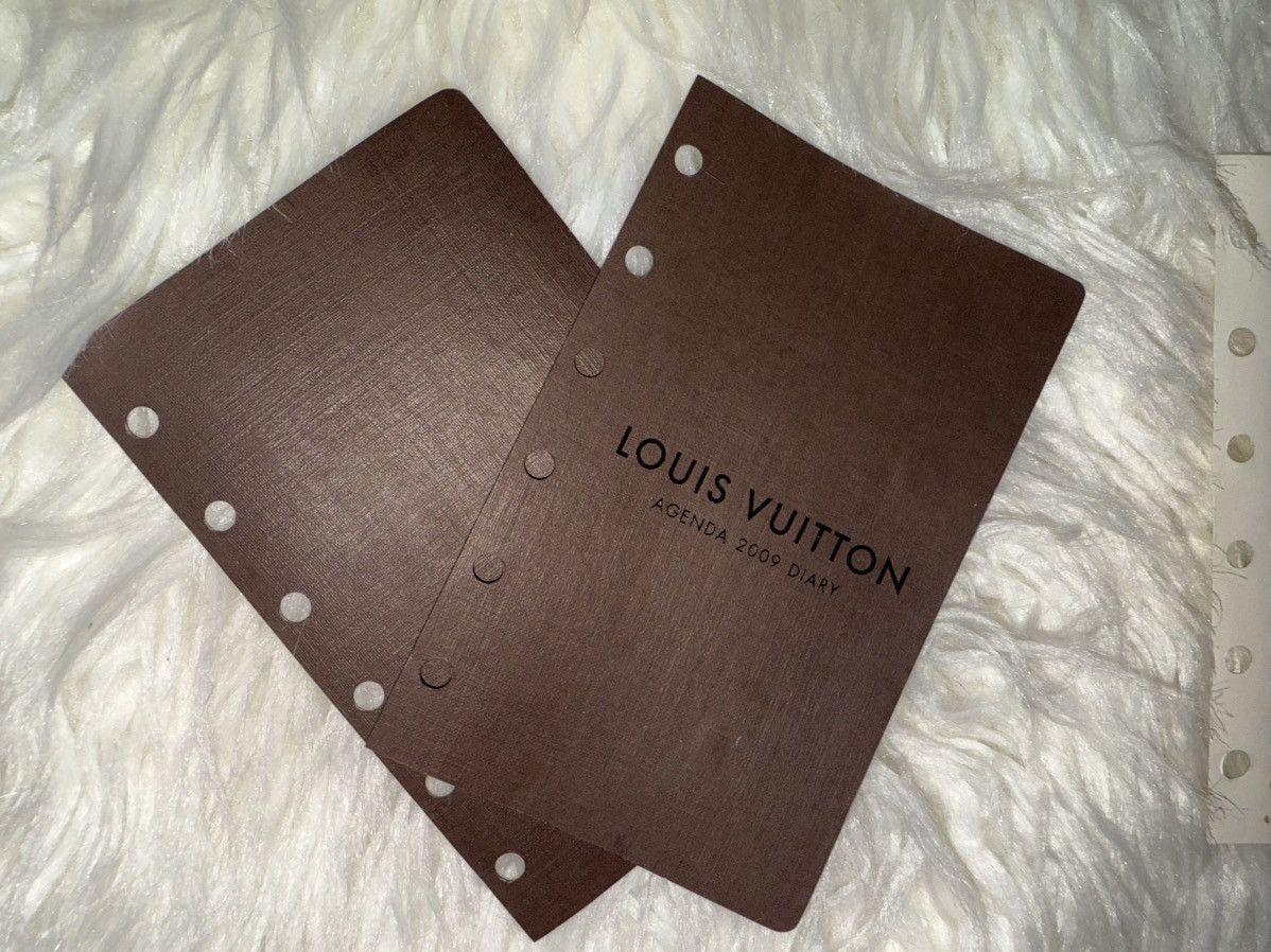 Louis Vuitton Louis Vuitton Passport Agenda Cover Size ONE SIZE - 8 Thumbnail