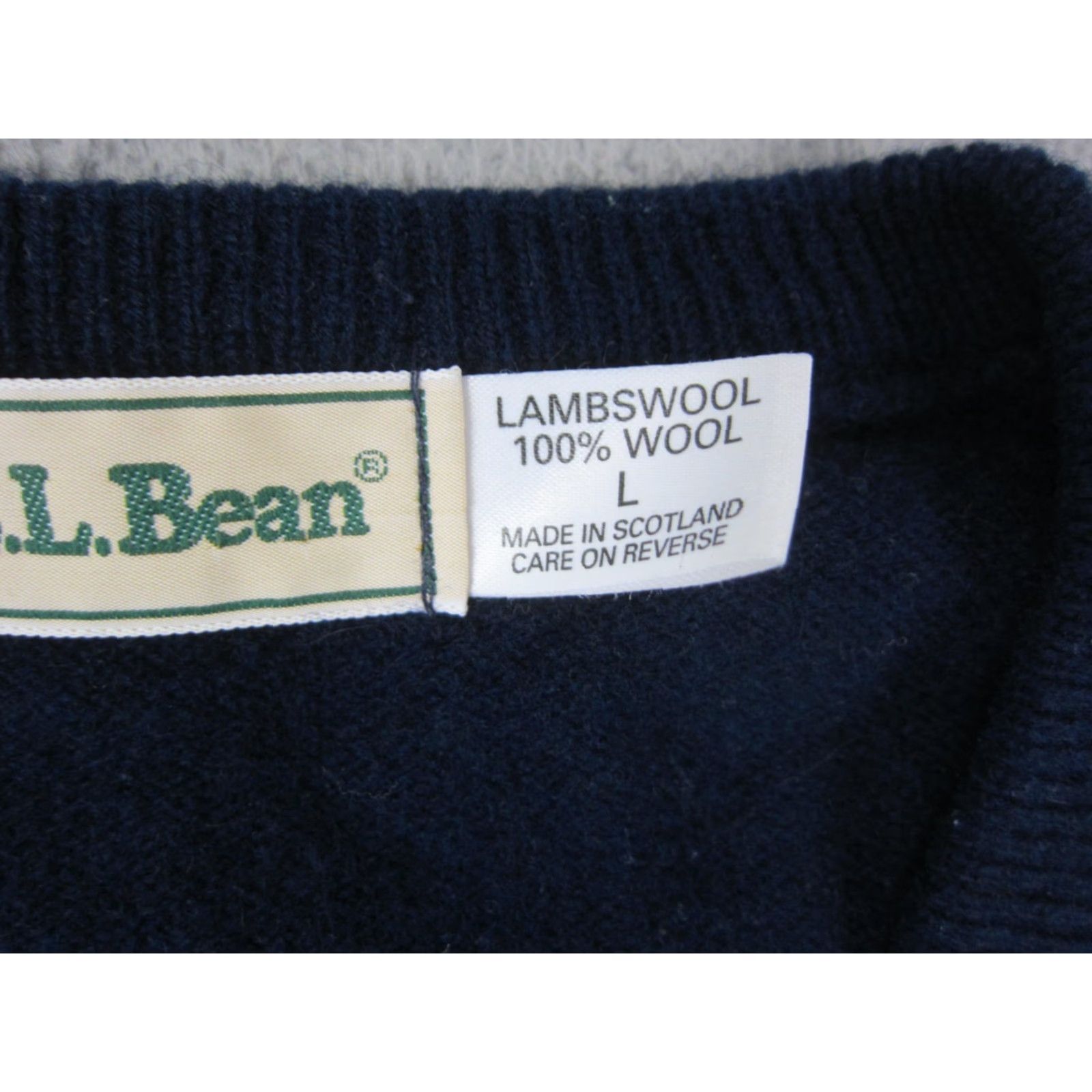 Vintage VINTAGE L.L. Bean Vest Sweater Mens L Blue Wool V-Neck Scotland 80s Size US L / EU 52-54 / 3 - 5 Thumbnail