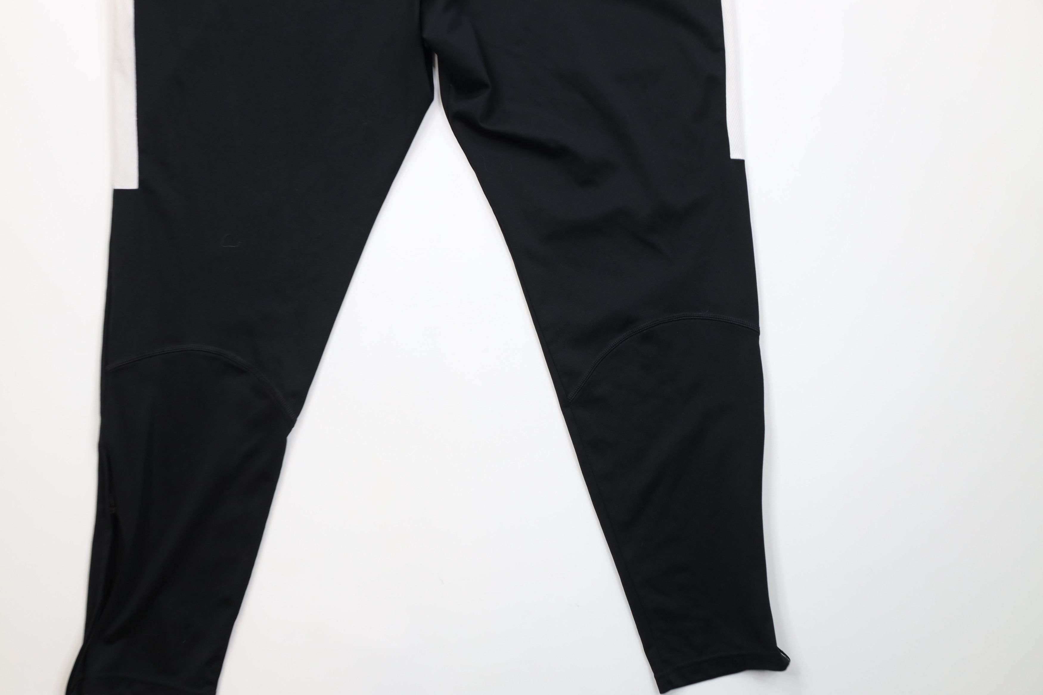 Nike Vintage Y2K Nike Mini Swoosh Tapered Leg Sweatpants Pants Size US 38 / EU 54 - 14 Thumbnail