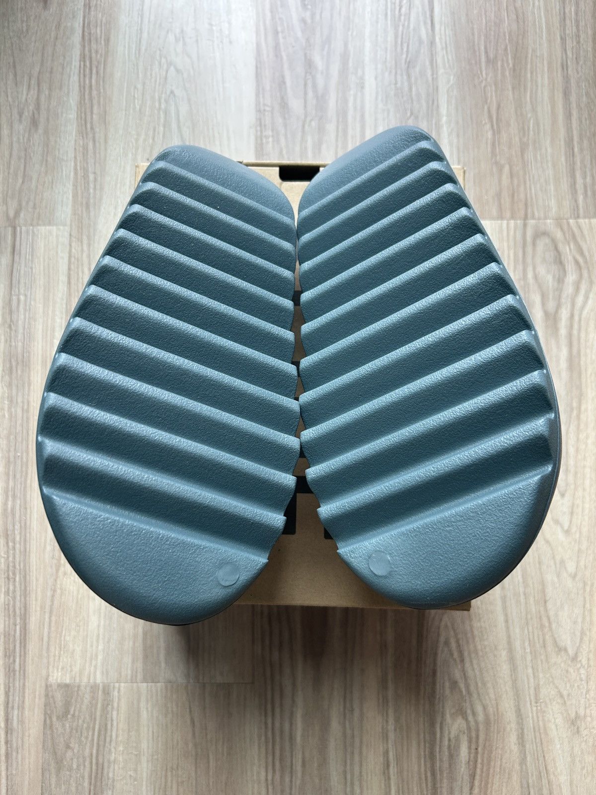 Yeezy Slide Slate Marine