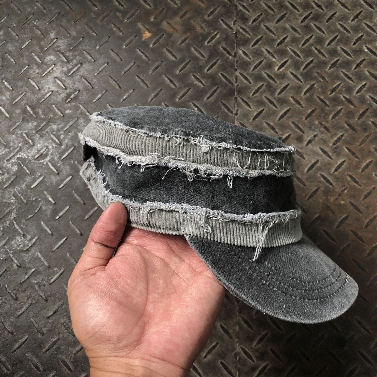 Von Dutch Vondutch Distressed Hat Grunge Gothic Limited Edition Size ONE SIZE - 6 Thumbnail