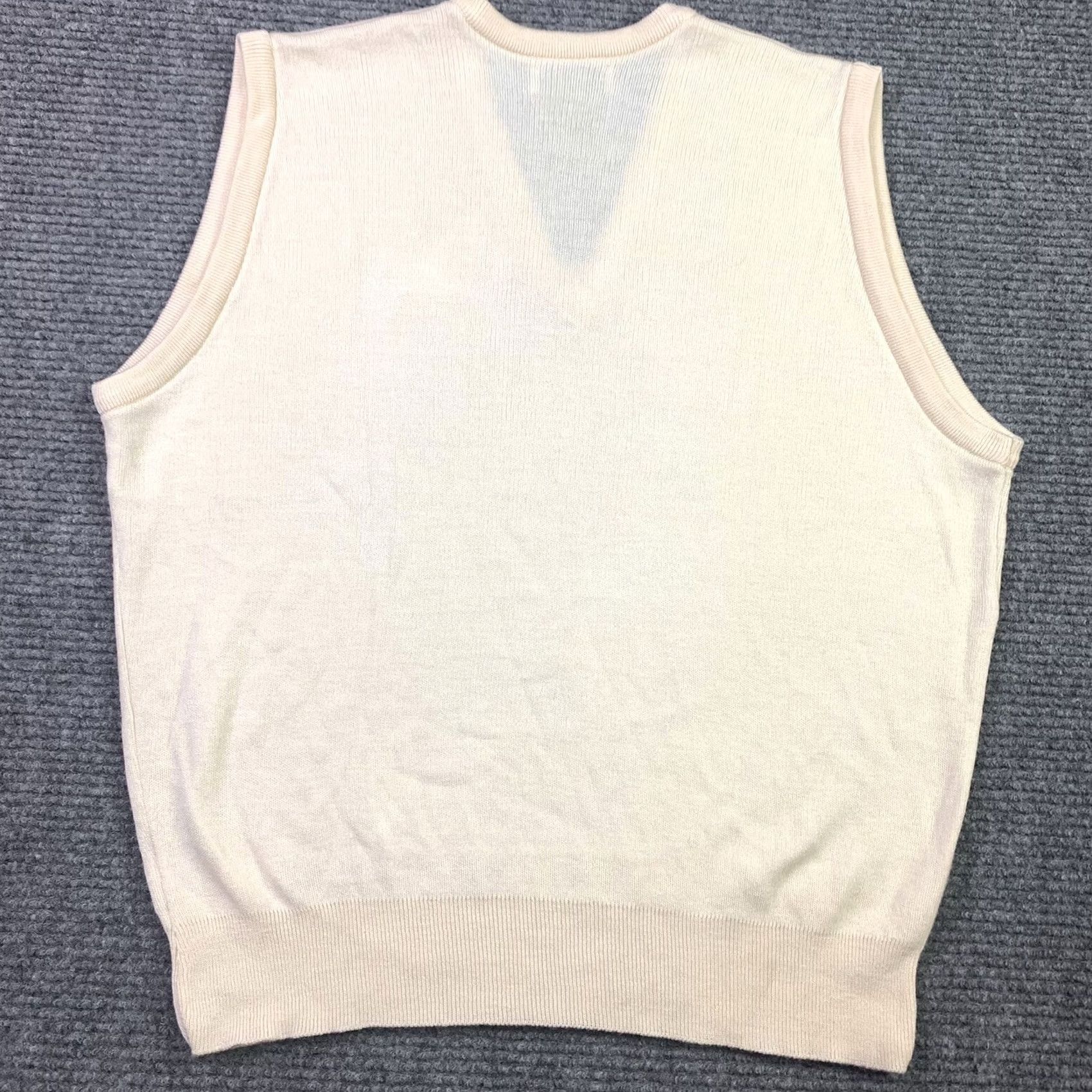Izod VINTAGE Izod Adult Medium V-Neck Golf Sweater Vest Embroidered Logo USA Made 90s Mens Size US M / EU 48-50 / 2 - 3 Thumbnail