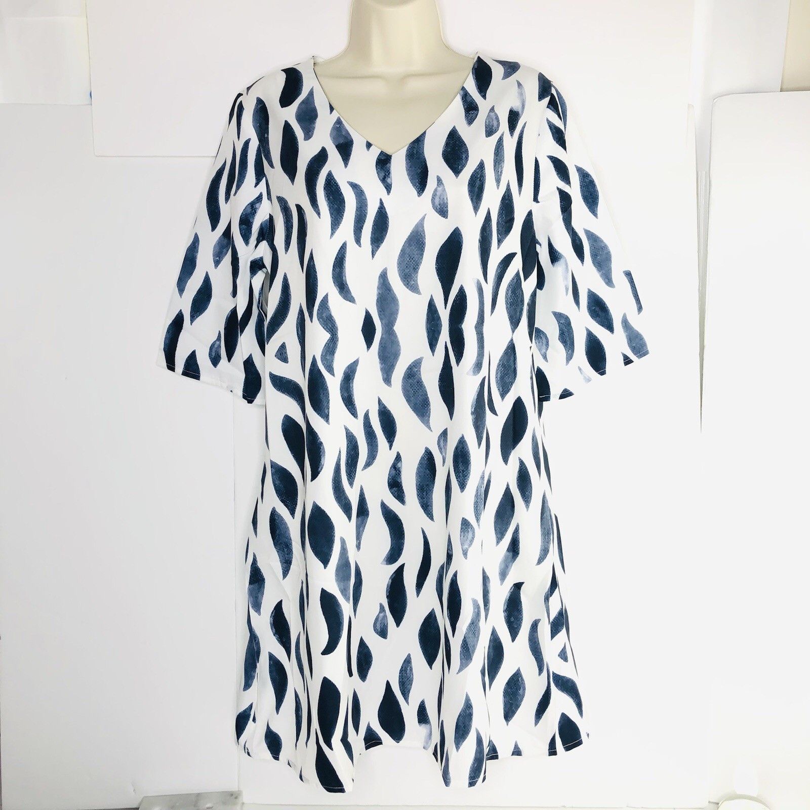 Other NWT NORAORA White Blue A-line Dress Size M Tunic Lagenlook Size M / US 6-8 / IT 42-44 - 2 Thumbnail