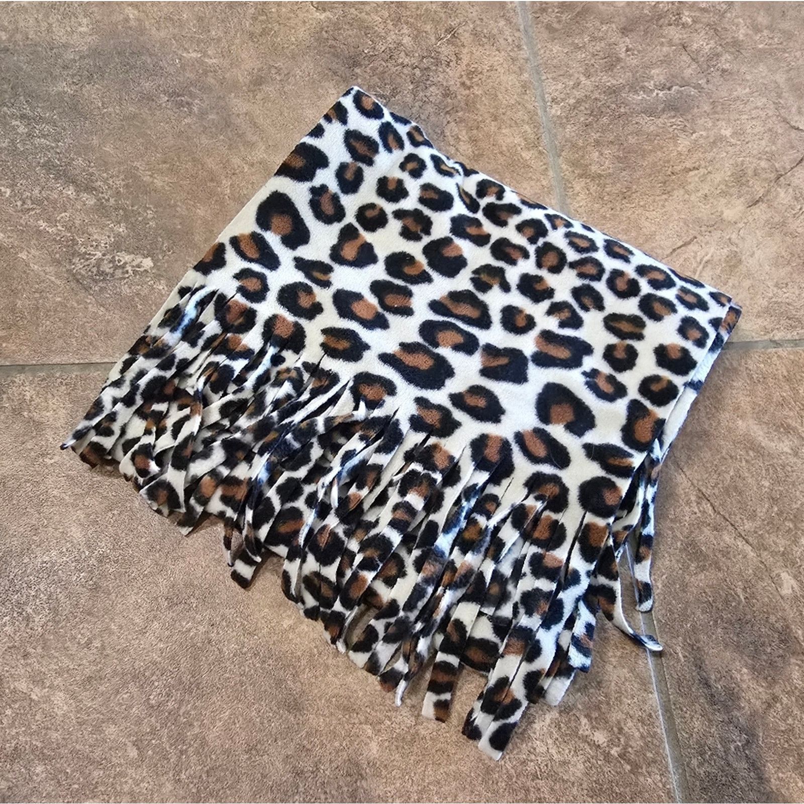 Old Navy Nude Leopard Printed | OLD NAVY | Scarf Size ONE SIZE - 2 Thumbnail