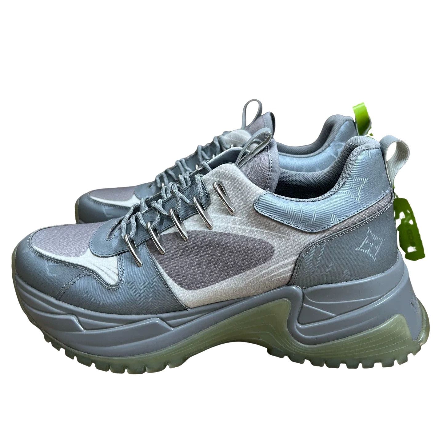 Louis Vuitton Louis Vuitton Monogram Run Away Sneakers Size 41 Size US 8 / EU 41 - 1 Thumbnail