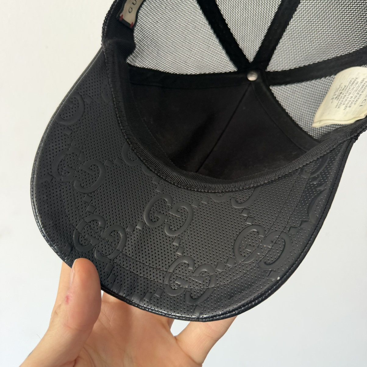Gucci GUCCI EMBOSSED BLACK LEATHER & MESH BASEBALL CAP Size ONE SIZE - 8 Thumbnail