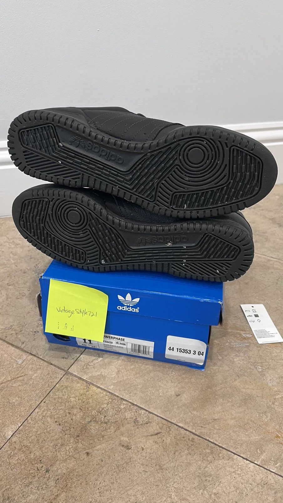Adidas × Yeezy 2018 Yeezy Powerphase Calabaze “Core” Size 11 Size US 11 / EU 44 - 5 Thumbnail