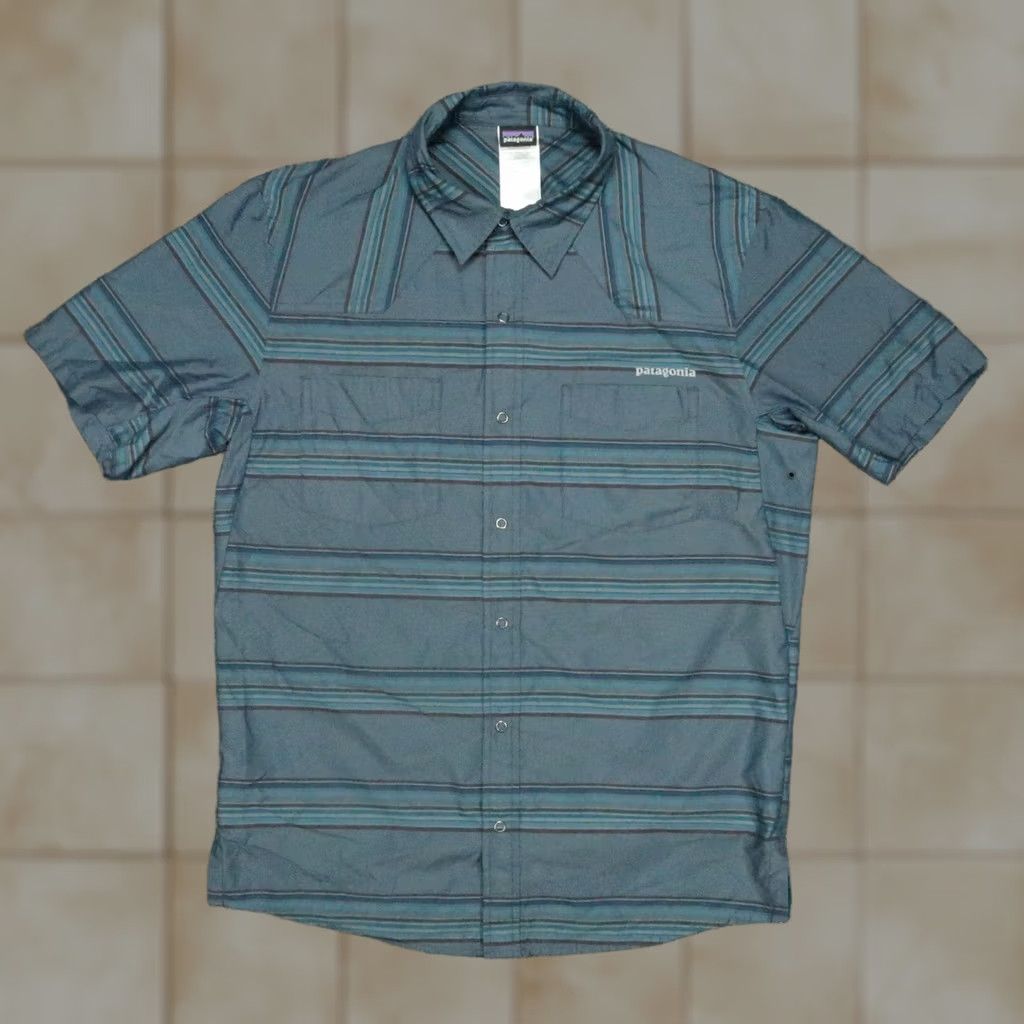Patagonia Patagonia Shirt Mens Small Blue Striped Short Sleeve Button-Up Snap Size US S / EU 44-46 / 1 - 1 Thumbnail