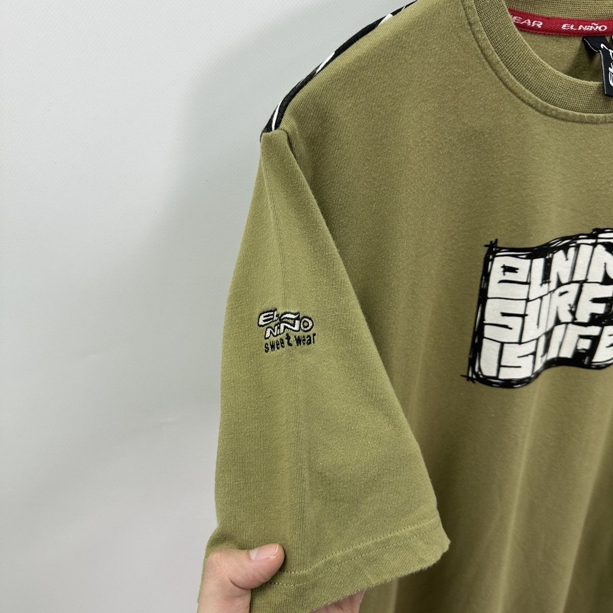 Vintage Vintage 00s El Nino Surf is Life surfing tee y2k hype rare Size US M / EU 48-50 / 2 - 8 Thumbnail