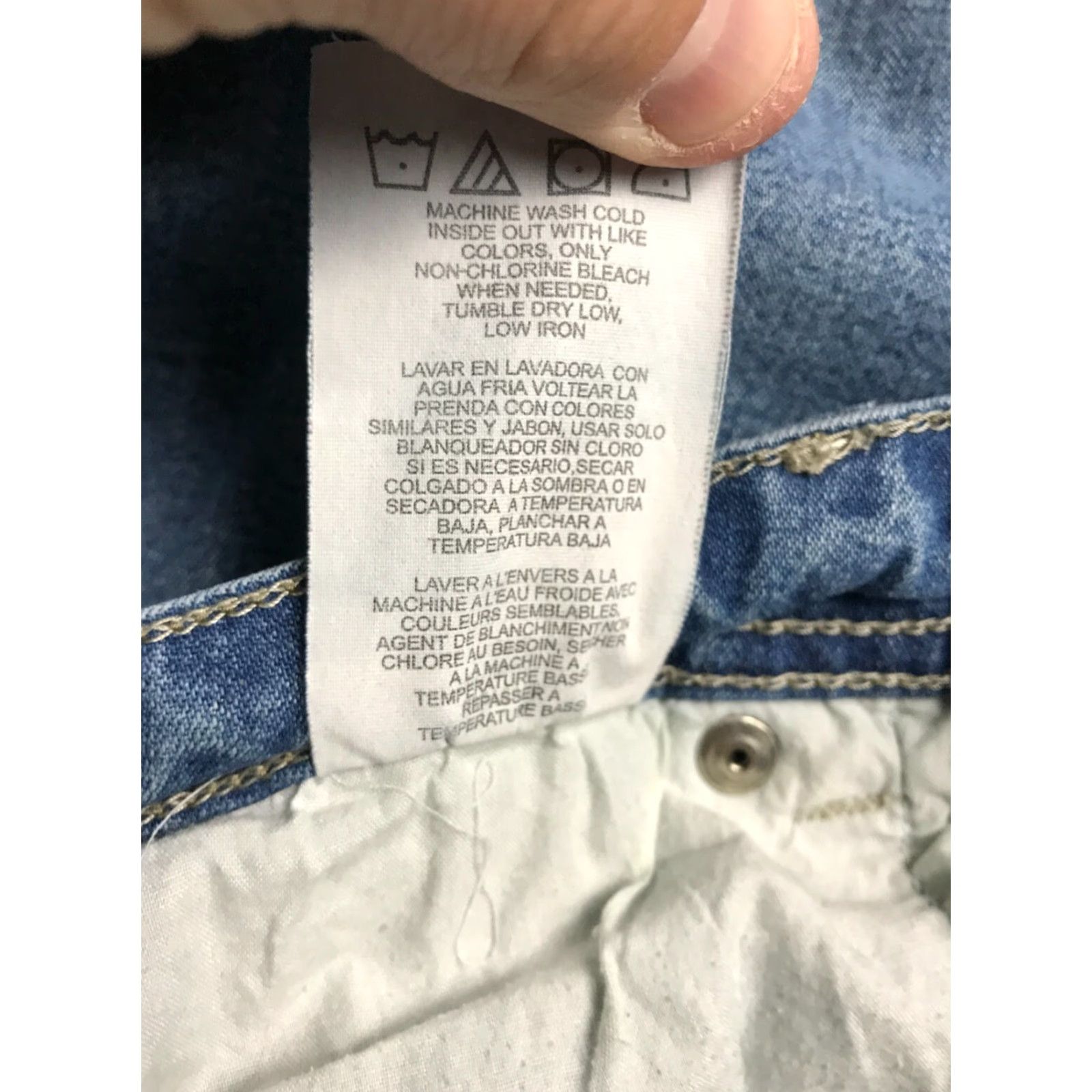 Lee Lee Jeans Women's Capri Jeans 12M Blue Denim Cuffed Pockets Capri Regular 20in Inseam Mid Rise Size 24" / US 00 / IT 34 - 7 Thumbnail