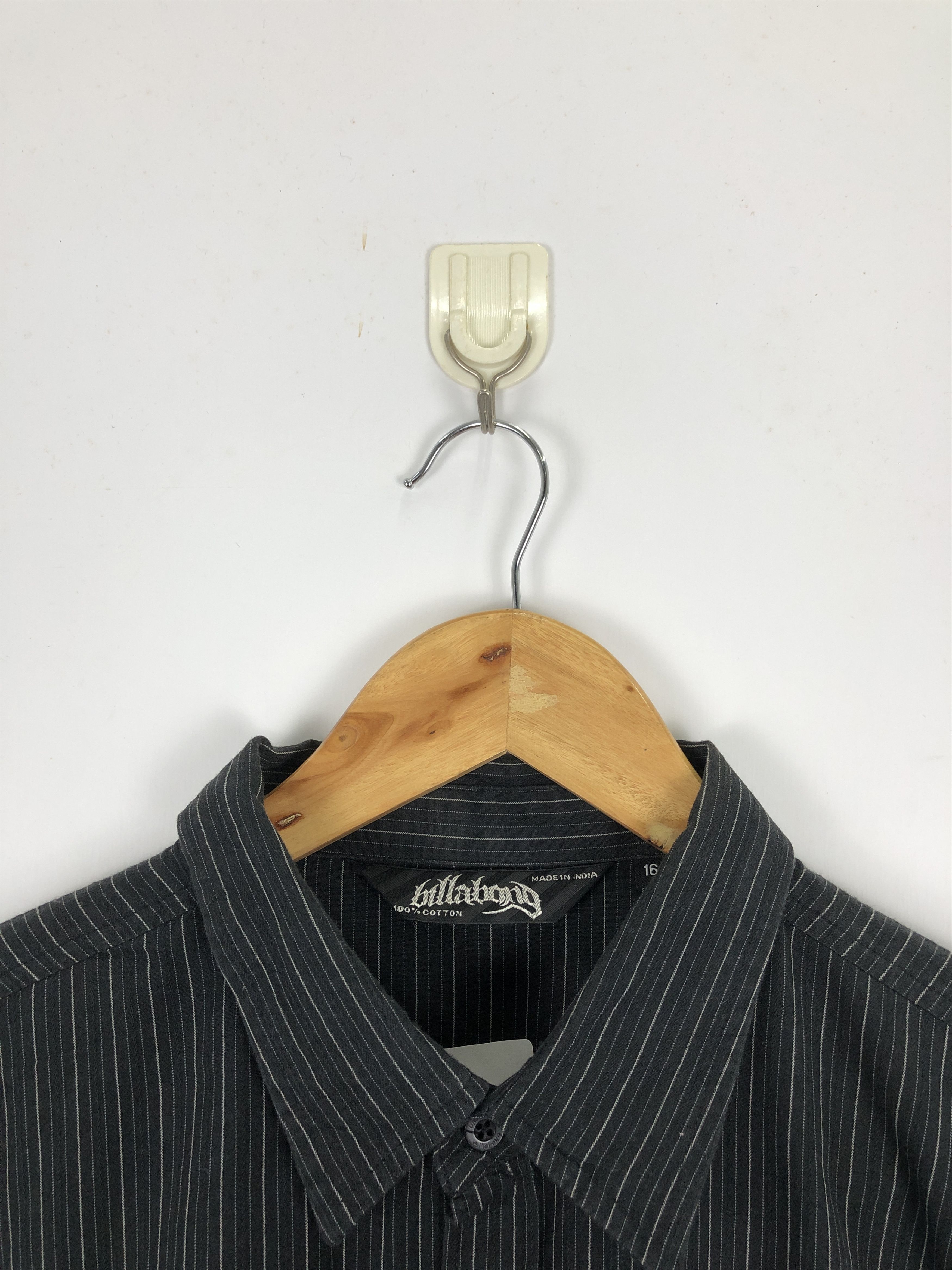 Billabong × Vintage Vintage 90s Billabong Skull Graphic Surfing Button Up Shirt Size US M / EU 48-50 / 2 - 8 Thumbnail