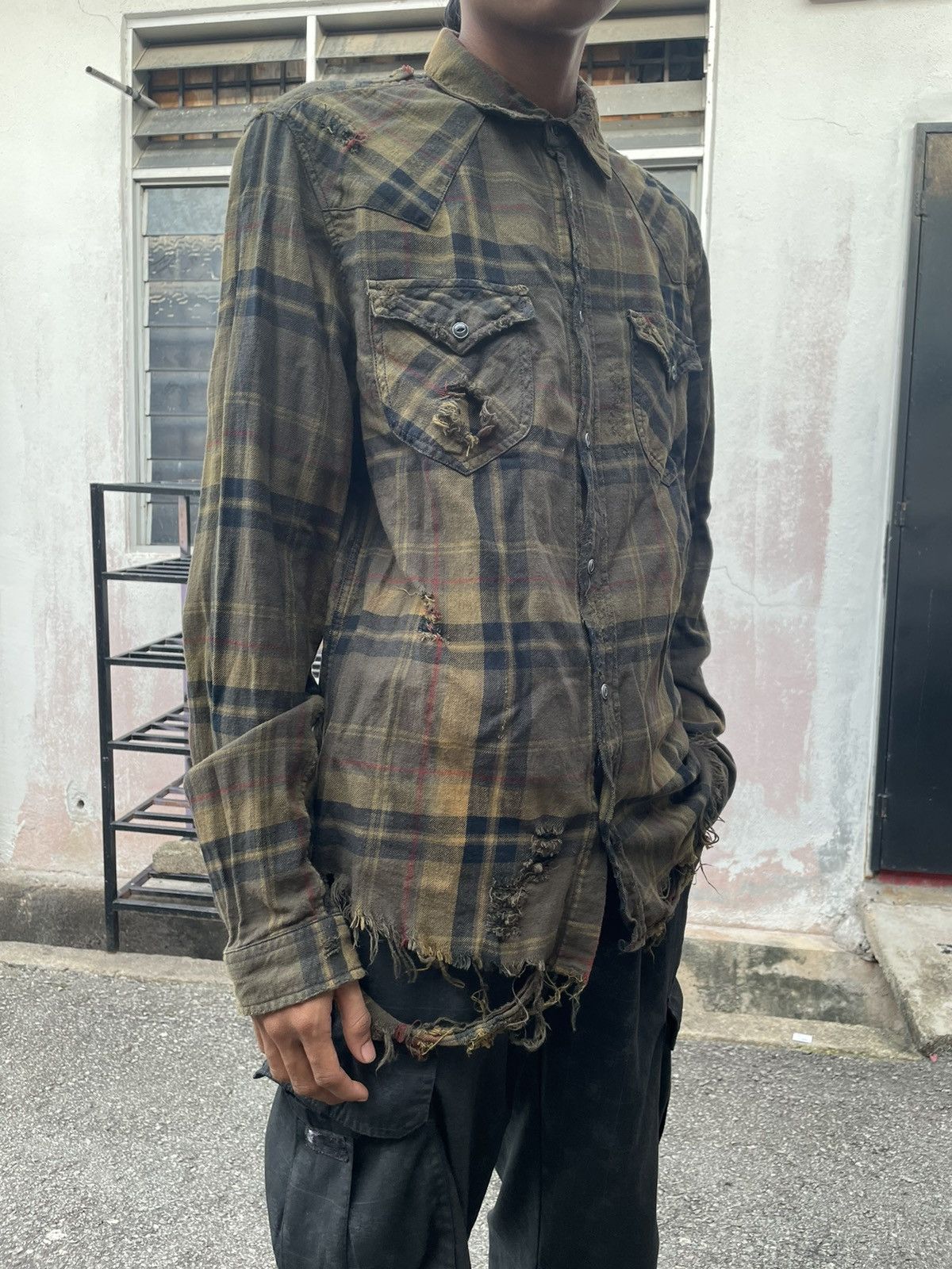 Zara Distressed/Destroyed Flannel Button Down Shirt Size US M / EU 48-50 / 2 - 6 Thumbnail