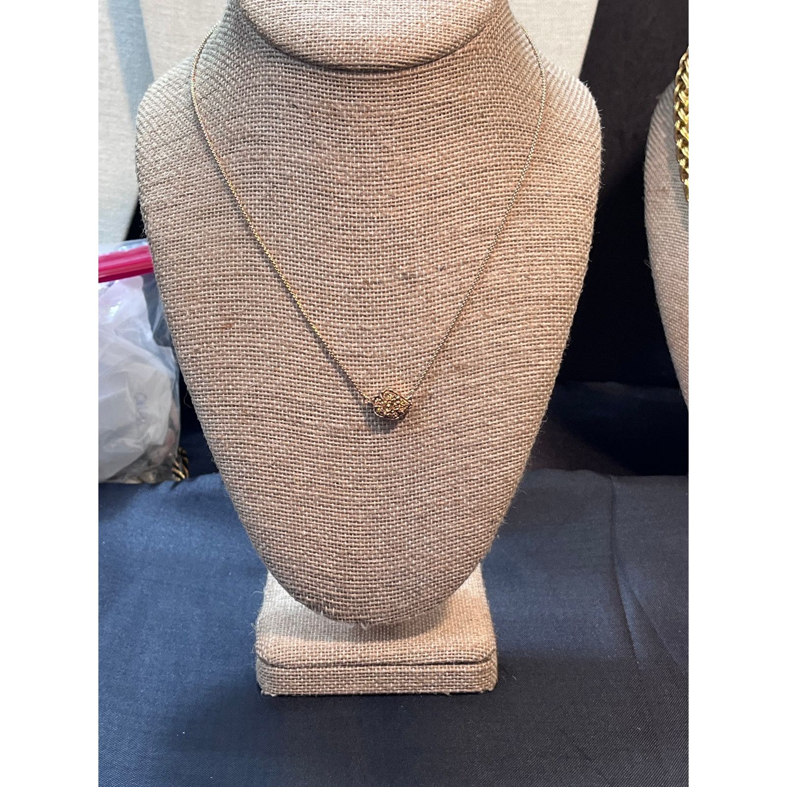 Kendra Scott Elisa Kendra Scott Gold Tone Pendant Necklace 16” Size ONE SIZE - 1 Thumbnail